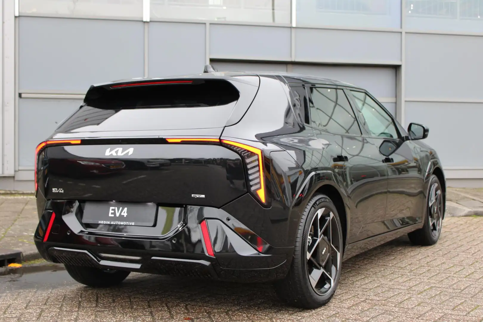 Kia EV4 GT-PlusLine 81.4 kWh ENKEL BESCHIKBAAR VOOR PROEFR Vert - 2