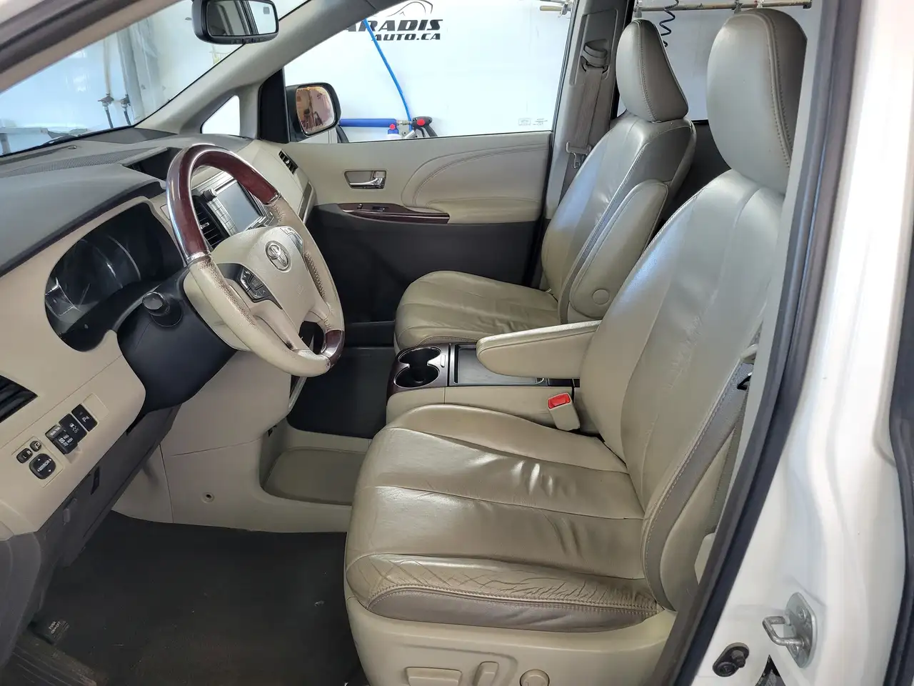 Toyota Sienna fotografie Toyota Sienna
