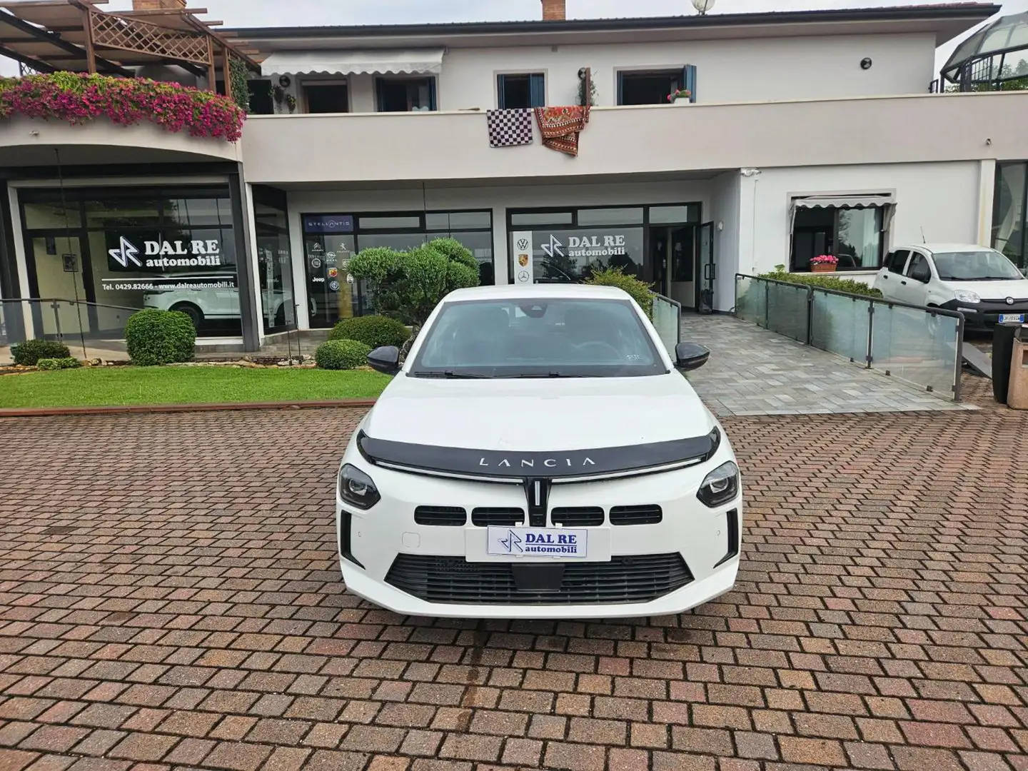 Lancia Ypsilon Hybrid e-DCT Bianco - 2