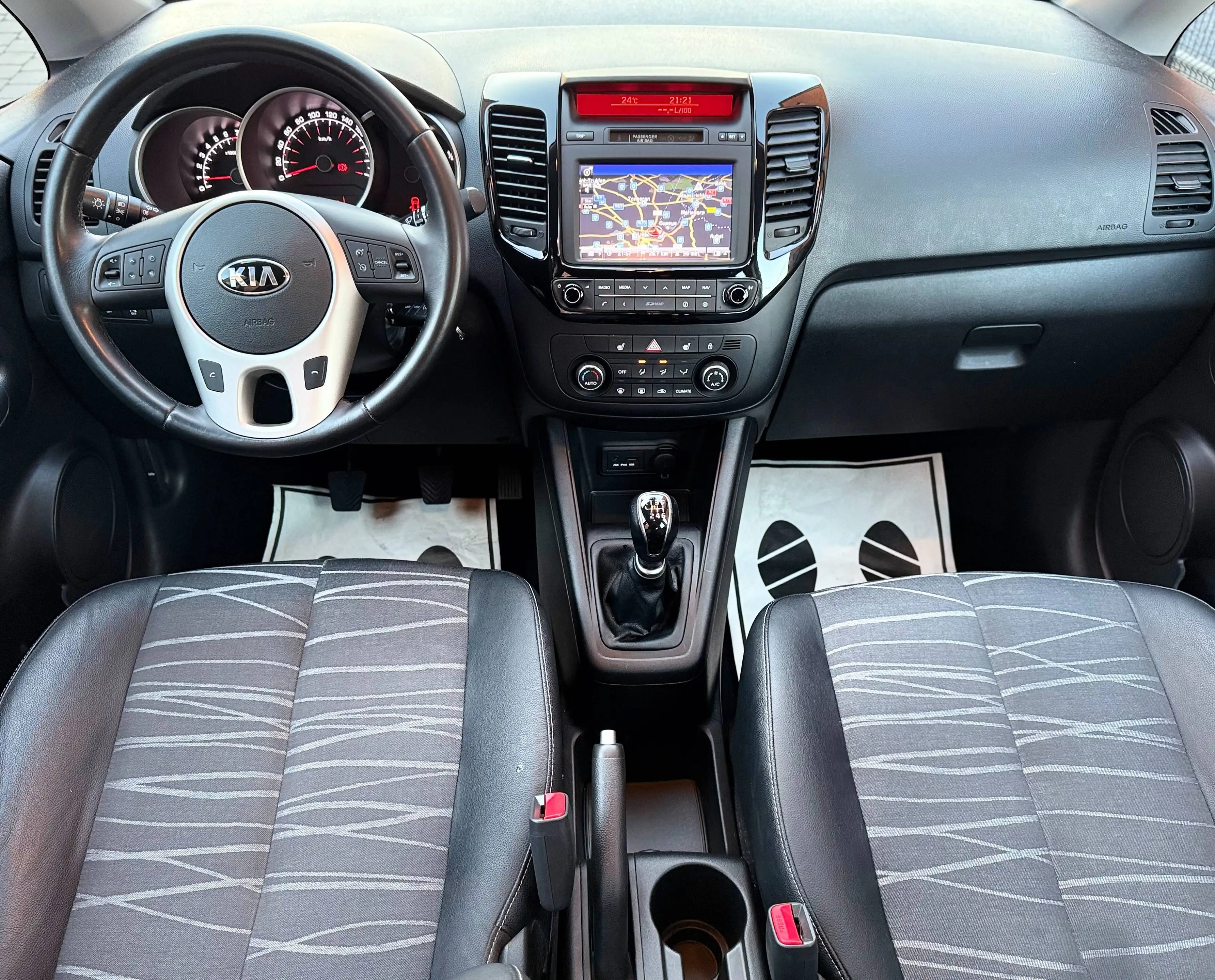 Kia Venga 1.6i *GPS*CAMERA*SIEG CHAUFF*CRUISE*GARANTIE 12MOIS — photo 13