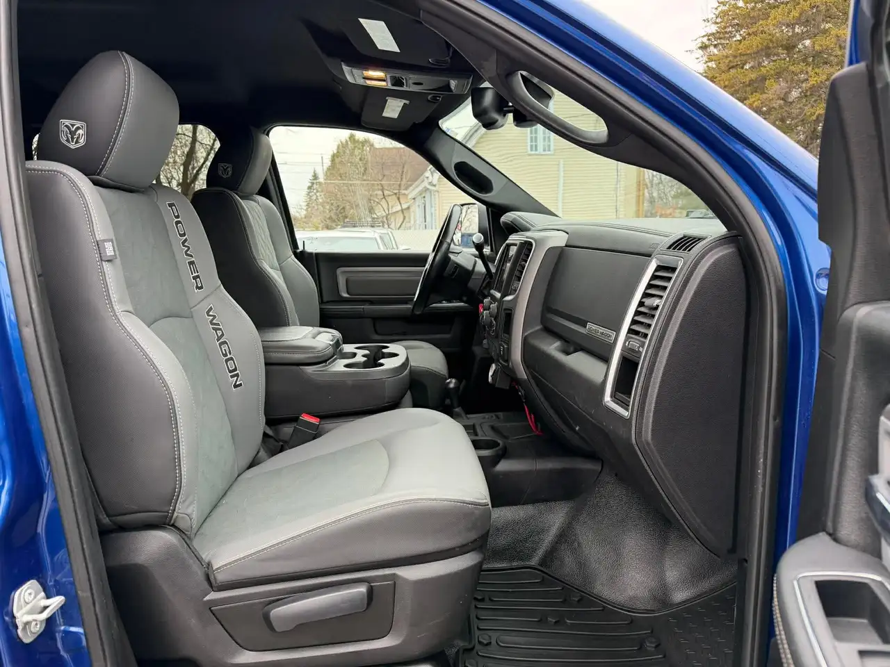 RAM 2500 снимка RAM 2500