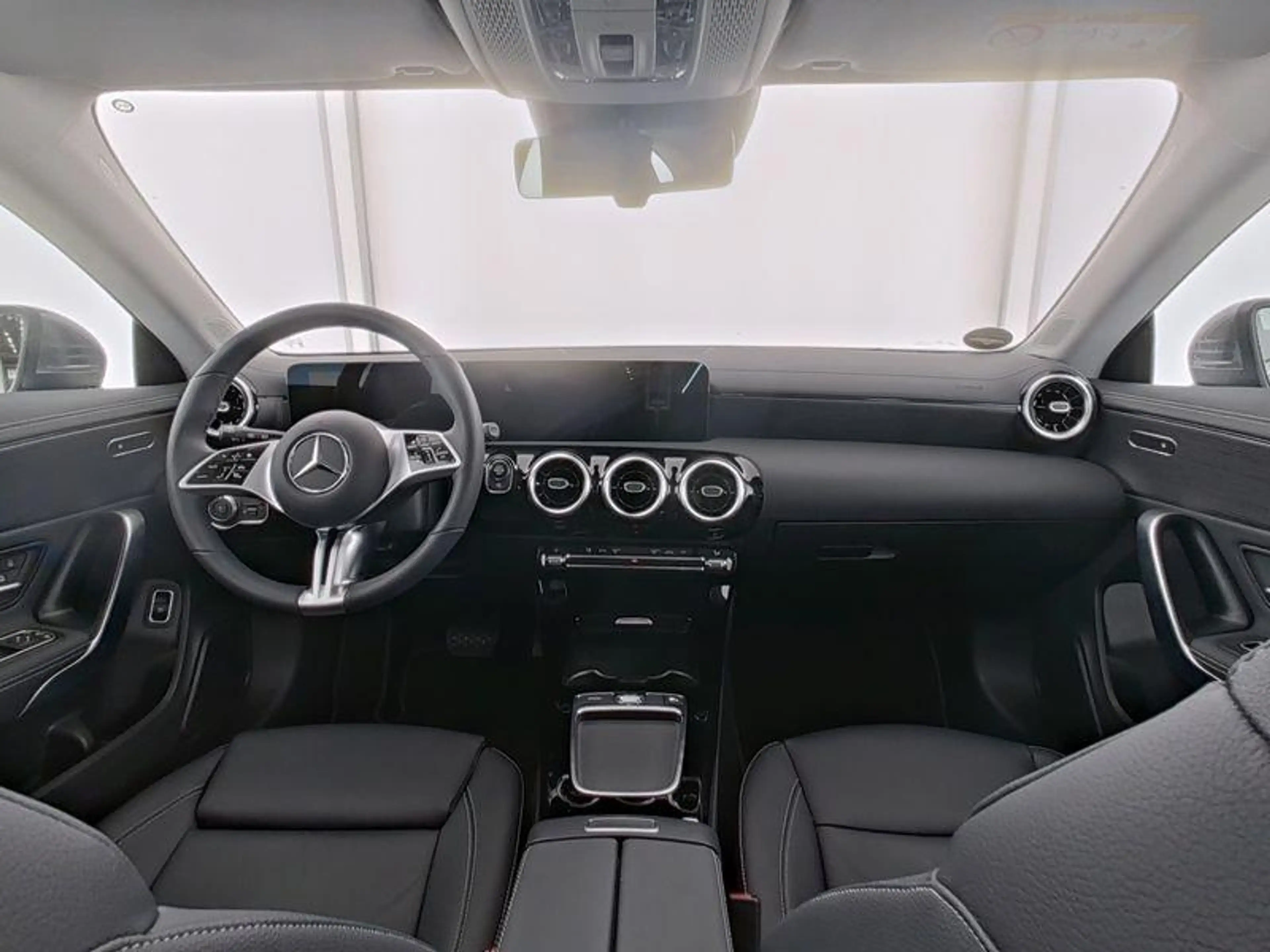Mercedes-Benz CLA 180 Shooting Brake Luxury Line | Lederen Interieur | P — photo 6