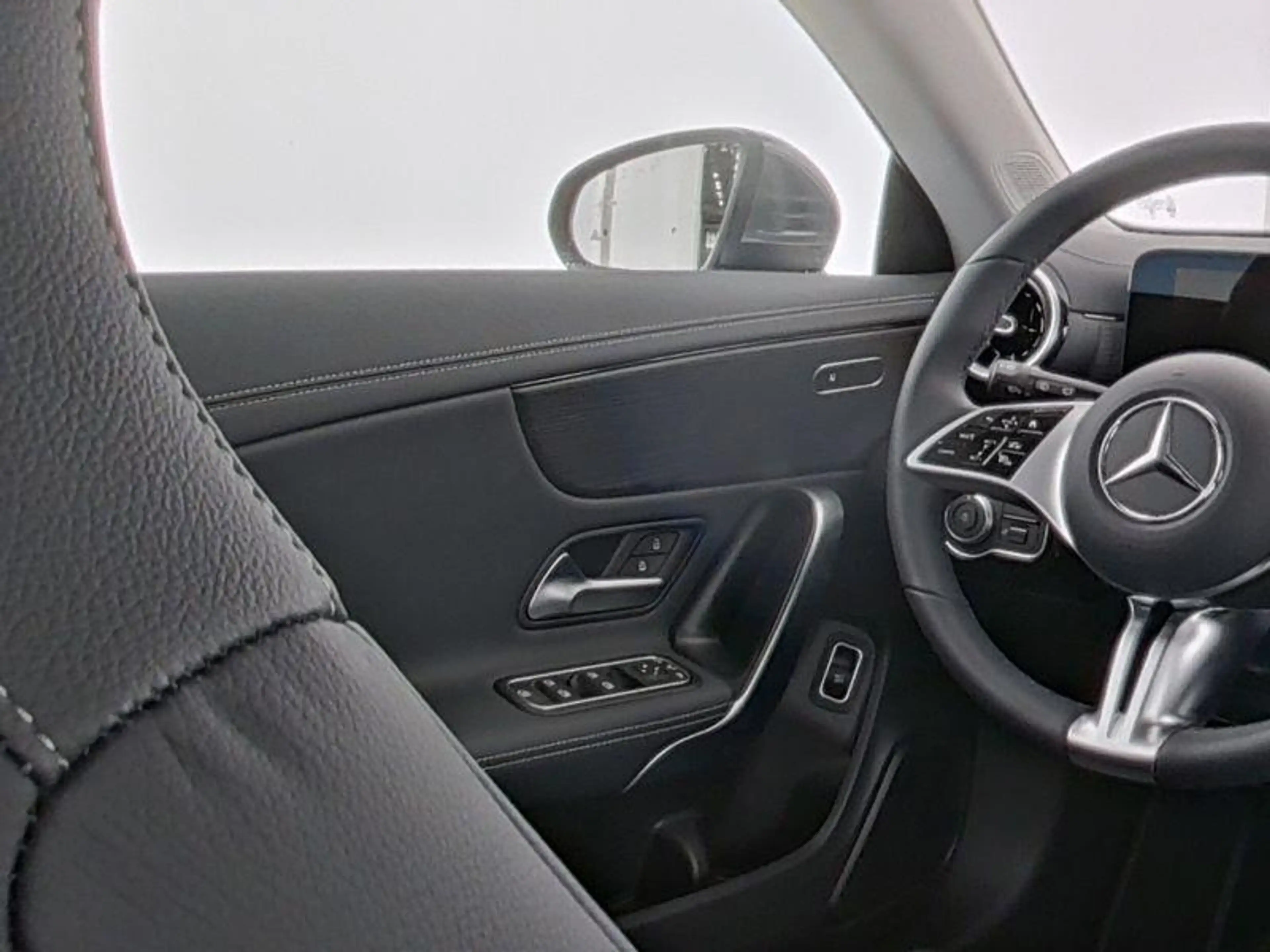 Mercedes-Benz CLA 180 Shooting Brake Luxury Line | Lederen Interieur | P — photo 8