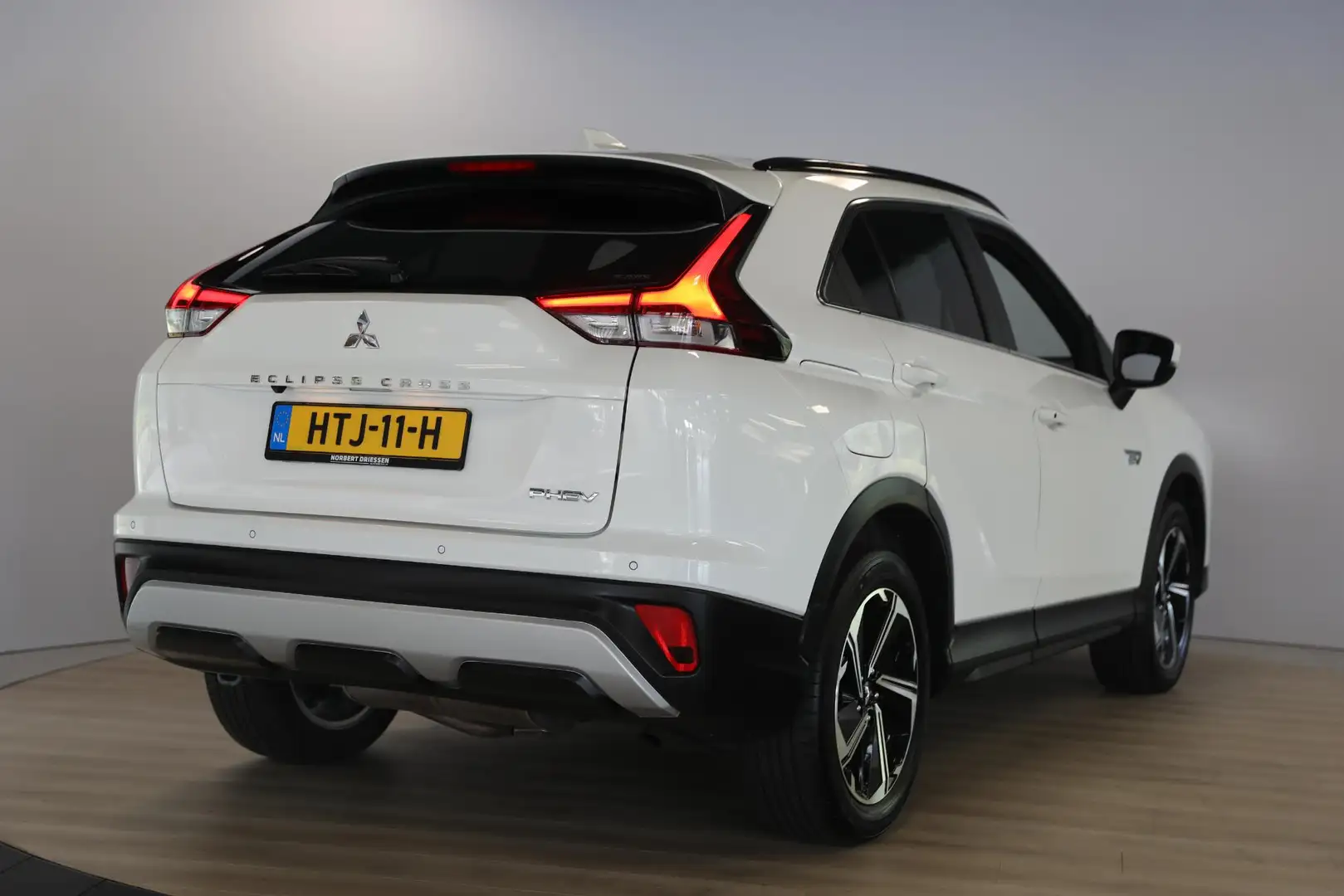 Mitsubishi Eclipse Cross 2.4 PHEV Intense+ | Cruise | Navi | Camera Blanc - 2