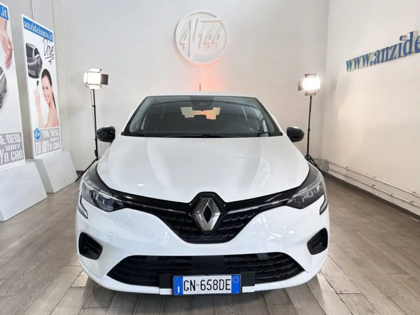 Renault Clio 1.0 SCe 65 CV 5 porte Equilibre Weiß - 2