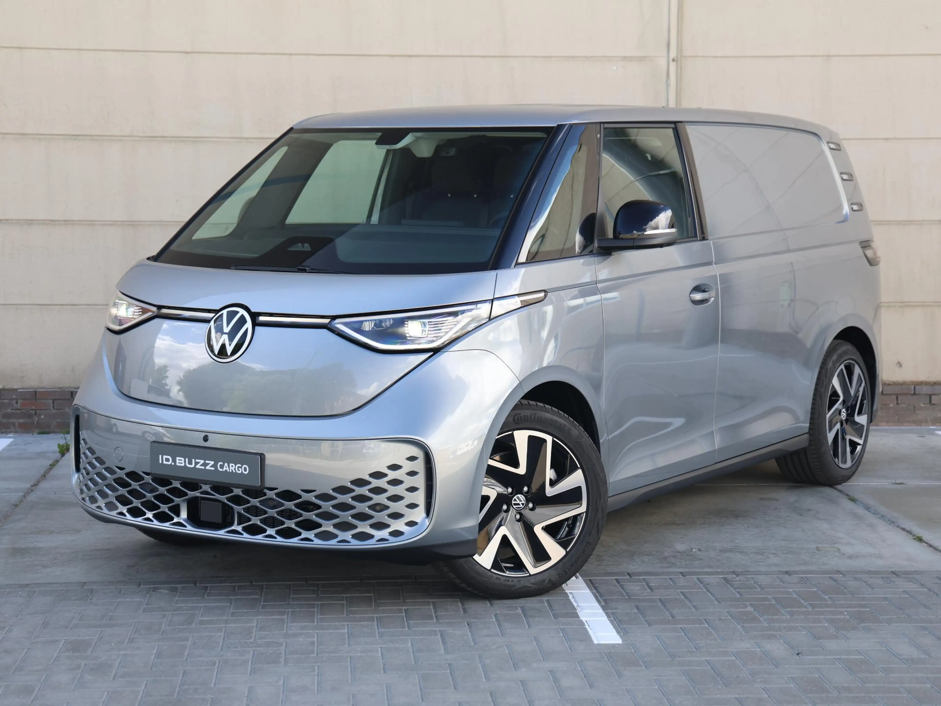 Volkswagen ID. Buzz Cargo Bulli Limited Edition Elektromotor 210 kW (286 pk) — photo 9