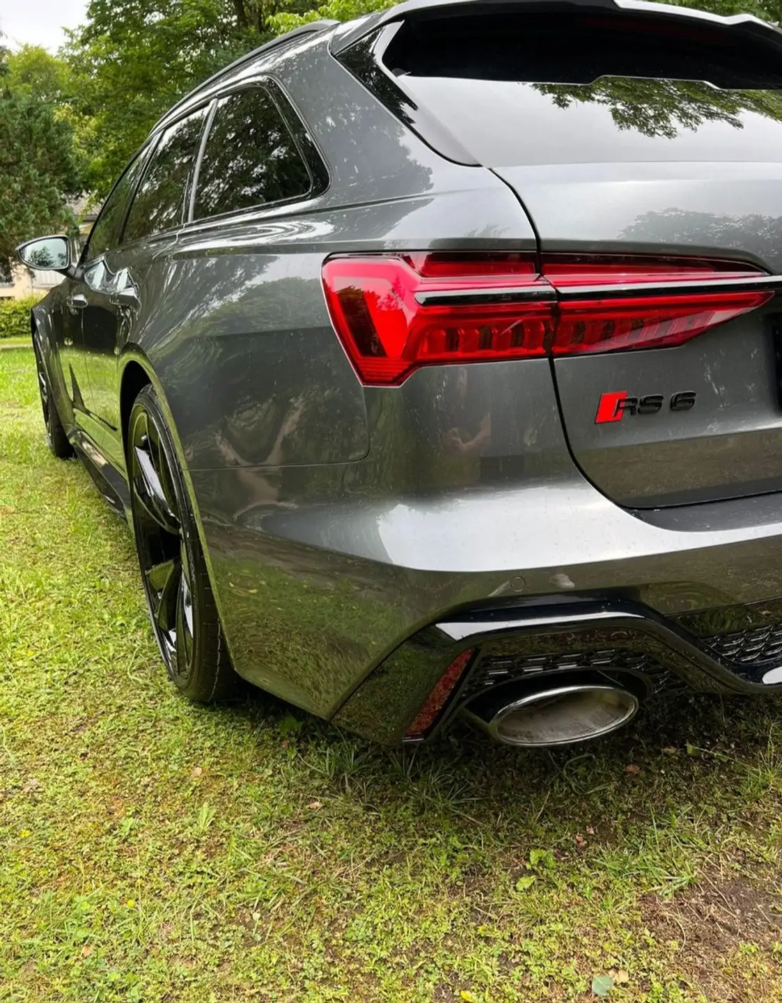 아우디 Audi RS6 4.0 TFSI 2024 건메탈 사진 3