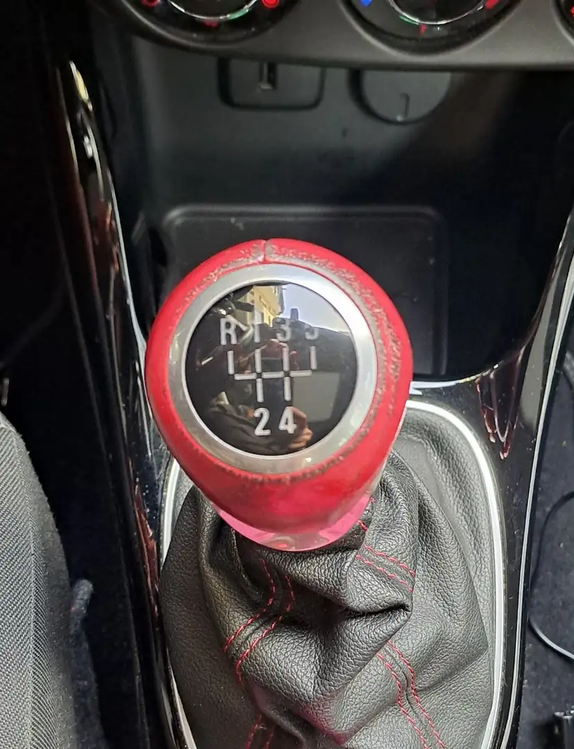 Opel Adam 1.4 XEL Glam Aut. - 2