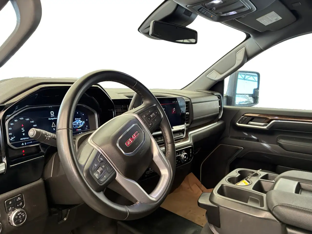 GMC Sierra 3500HD снимка GMC Sierra 3500HD