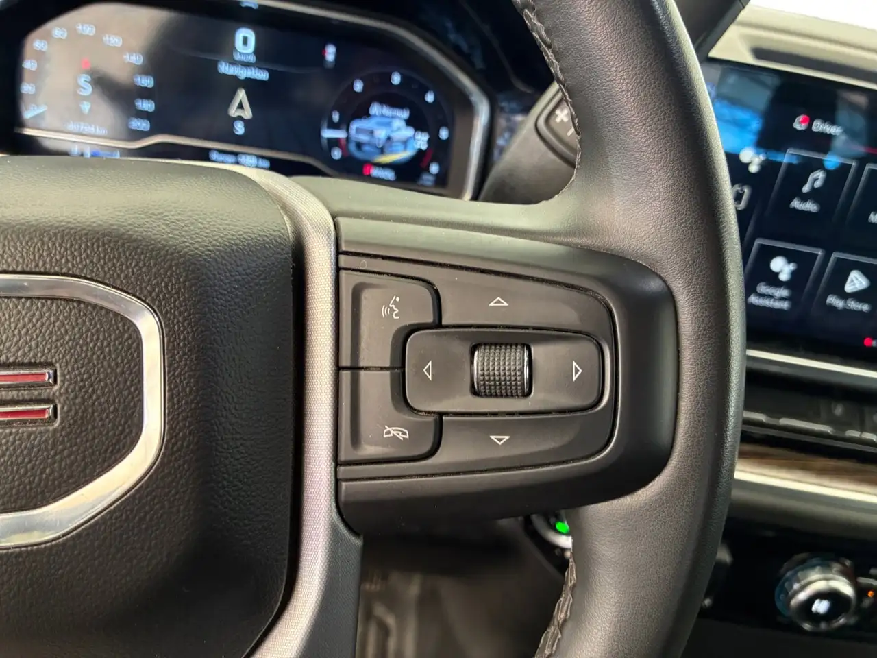 GMC Sierra 3500HD снимка GMC Sierra 3500HD