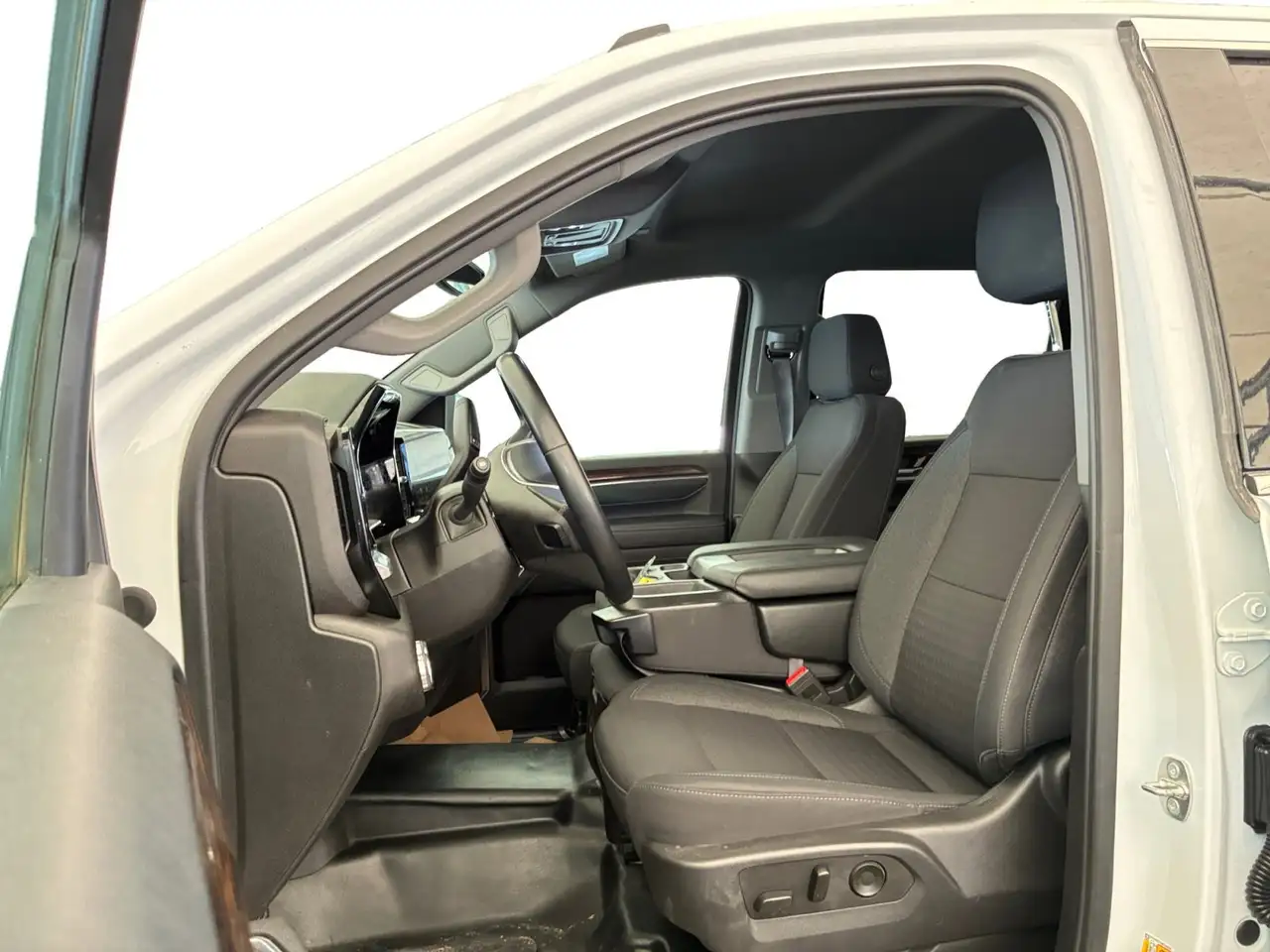GMC Sierra 3500HD снимка GMC Sierra 3500HD