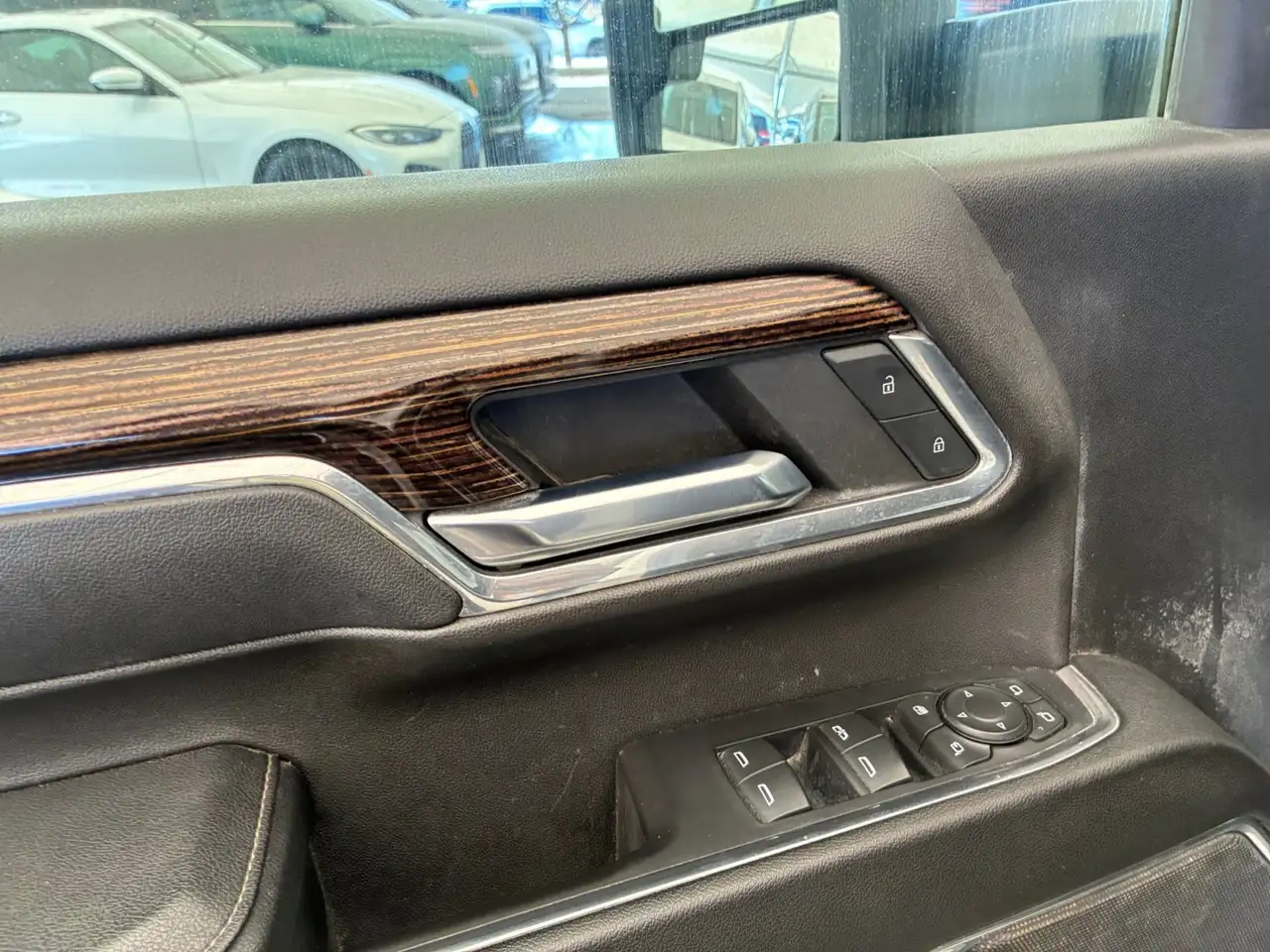 GMC Sierra 3500HD снимка GMC Sierra 3500HD