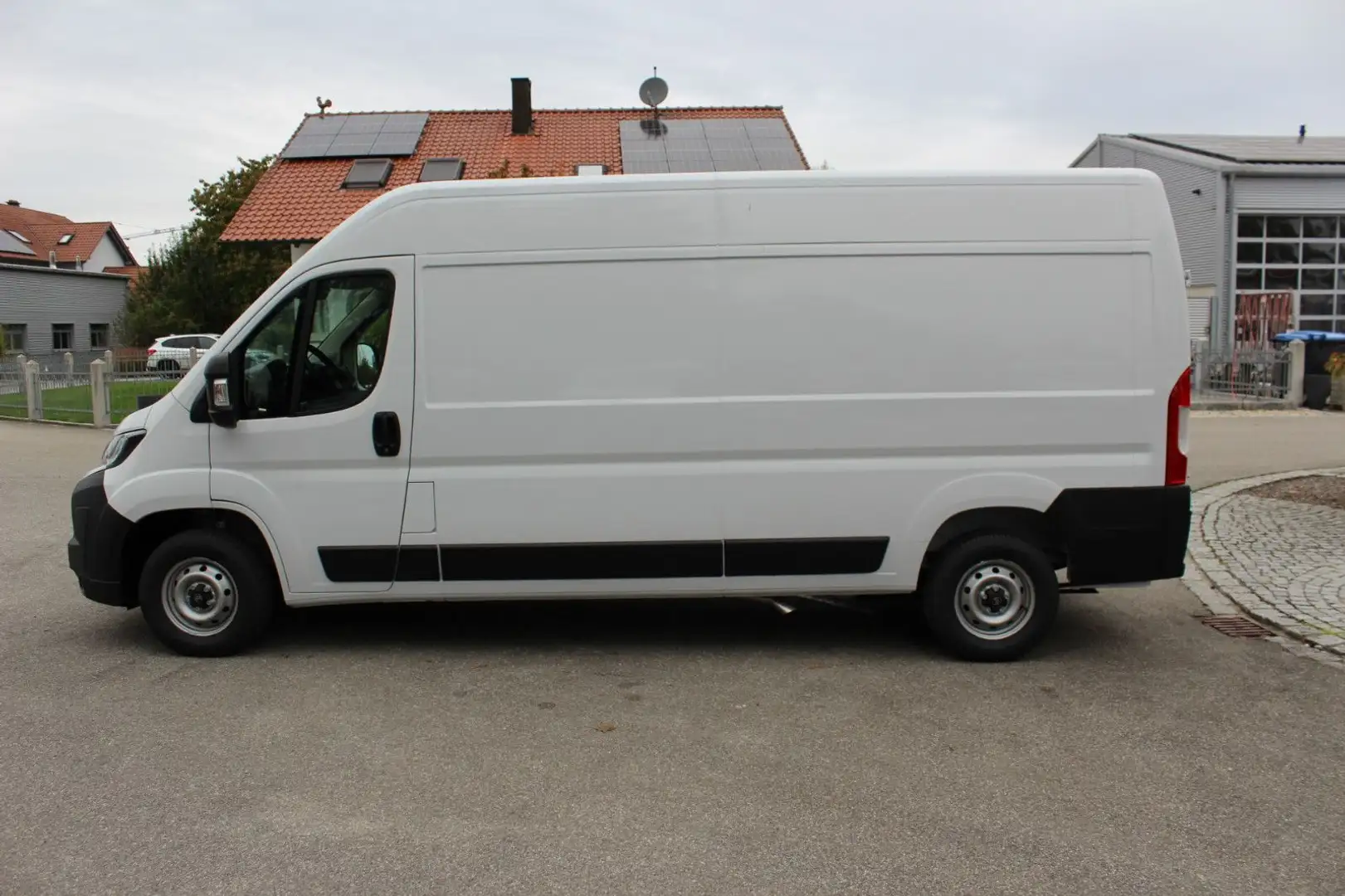 Citroen Jumper 140 BlueHDI L3H2 35 KA Kamera*AHK*Klima Weiß - 2