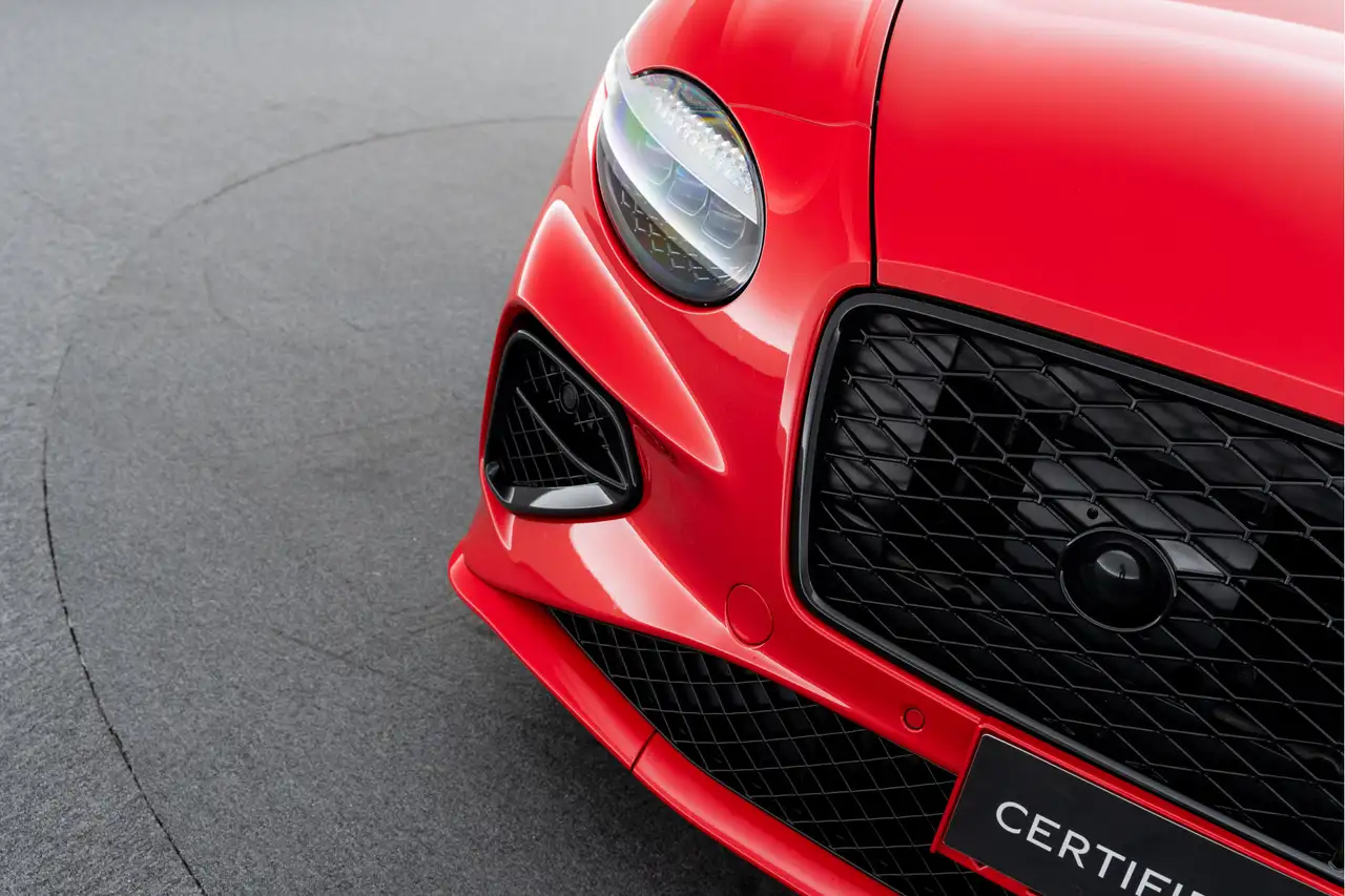 Bentley Continental GT 2024 — фото 11
