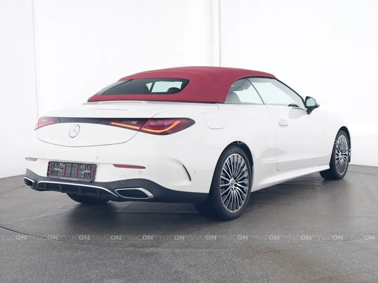 Mercedes-Benz CLE 200 CABRIO,AMG ADV+,BURM,LEDER,MEMO,19ZOLL, Weiß - 2
