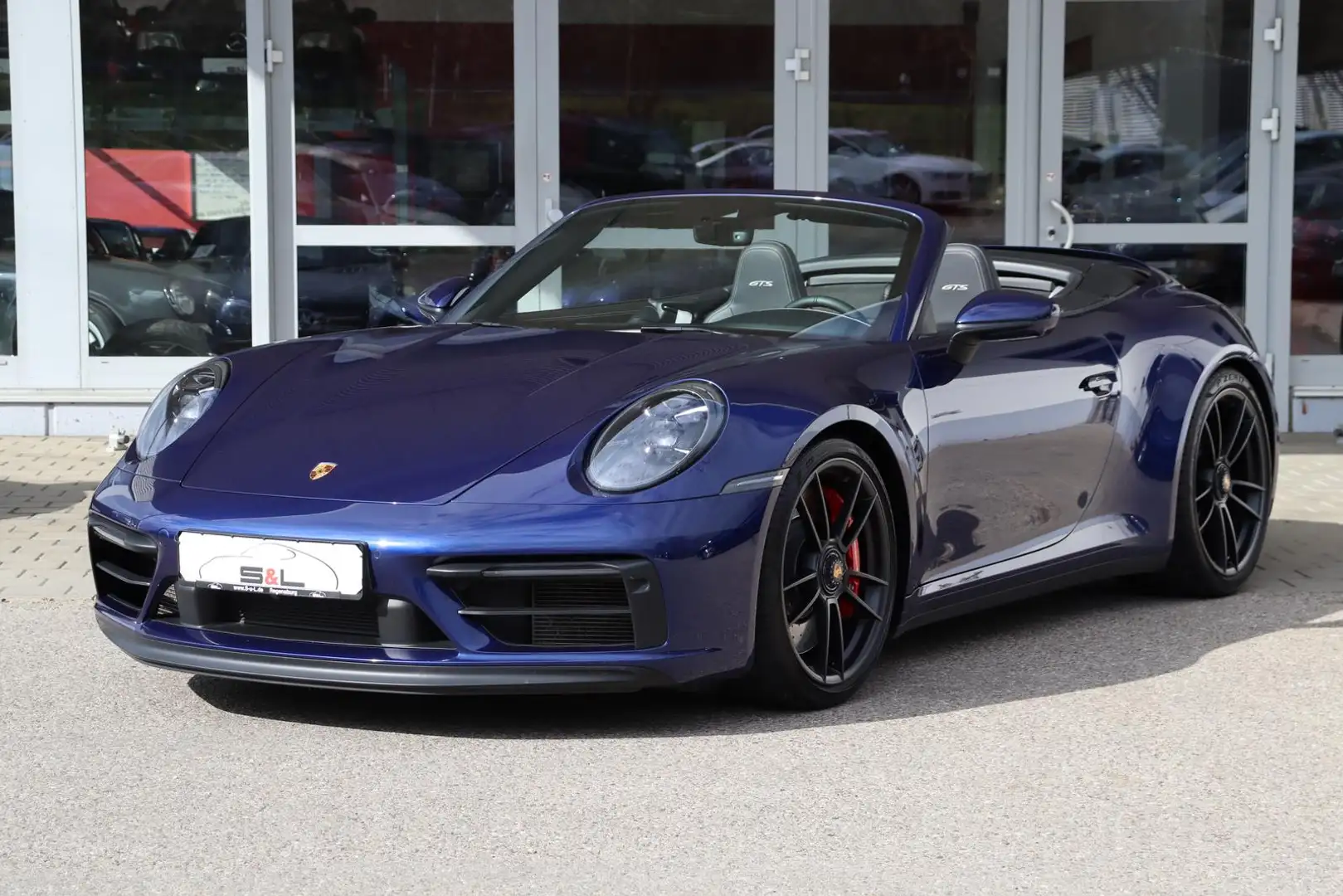 Porsche 992 911 4GTS Cabrio/Lift/Matrix/Burm/4Radl/Appro Bleu - 1