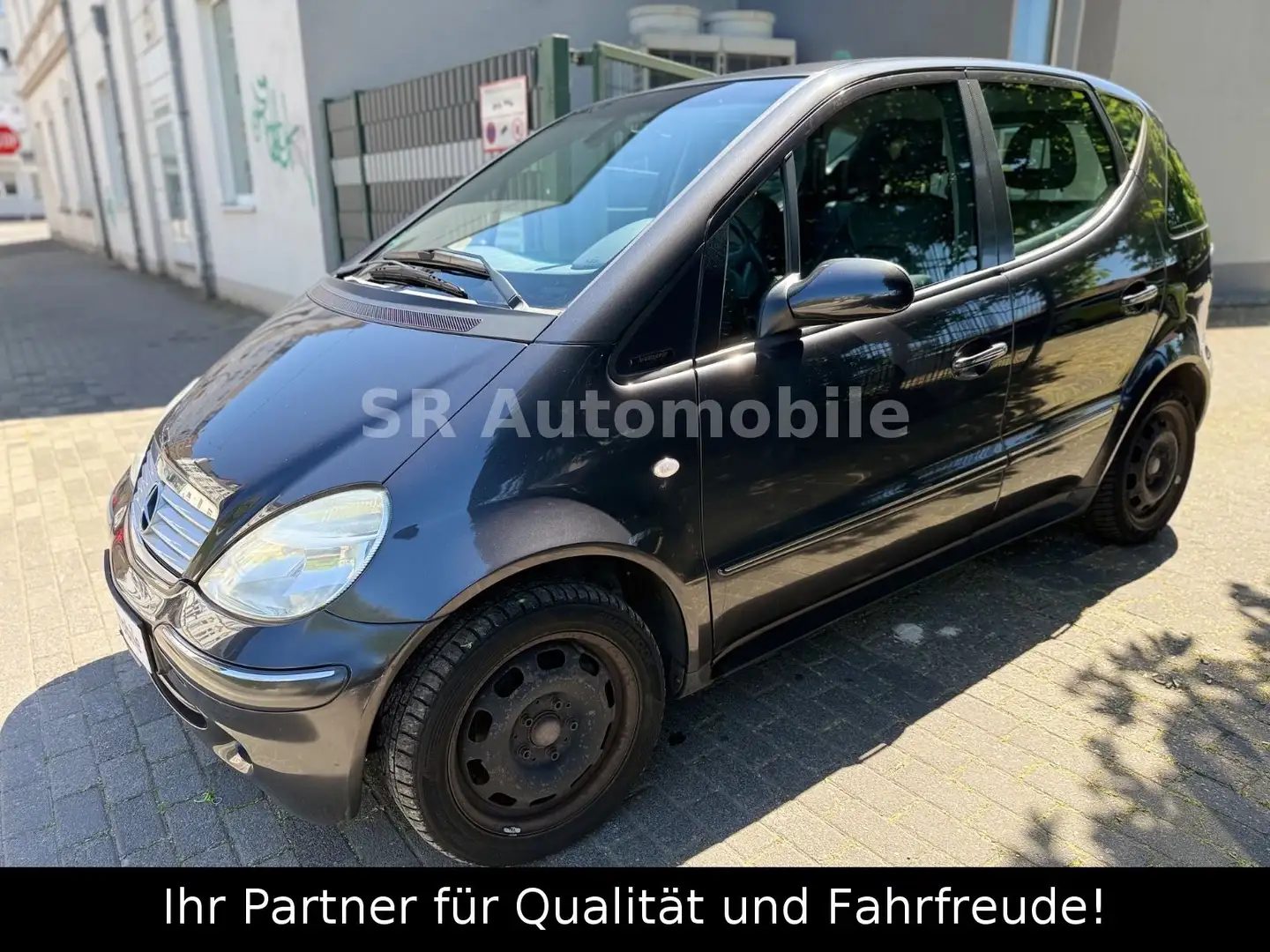 Mercedes-Benz A 140 AVANTGARDE KLIMAANLAGE*T-LEDER*E-FENSTER* Černá - 2