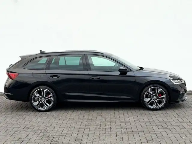 Skoda Octavia view 4