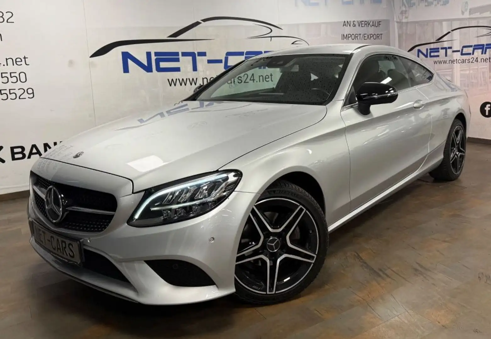 Mercedes-Benz C 180 Coupe Aut. AMG*Leder*NAVi+Kamera*LED Gris - 1