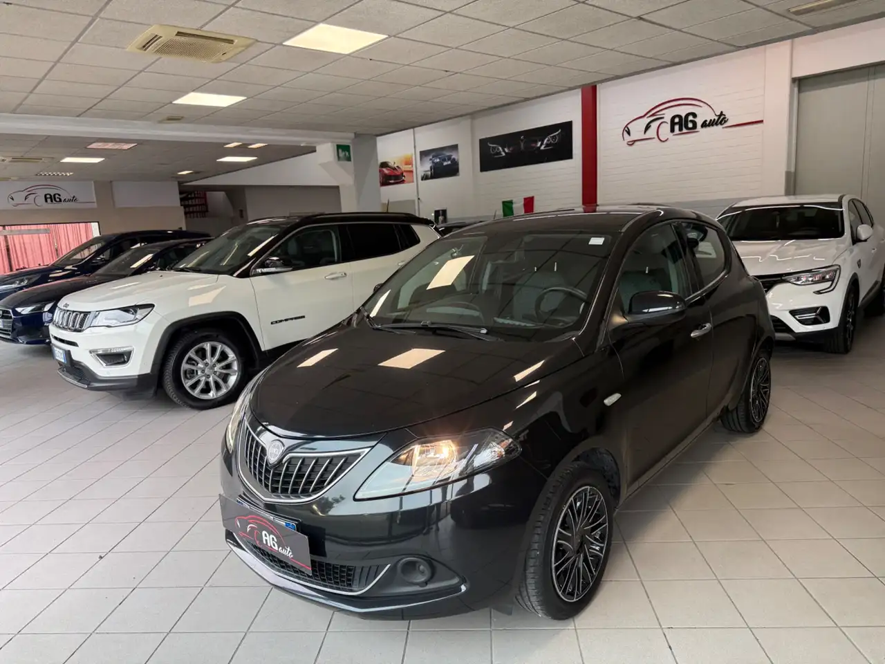Lancia Ypsilon