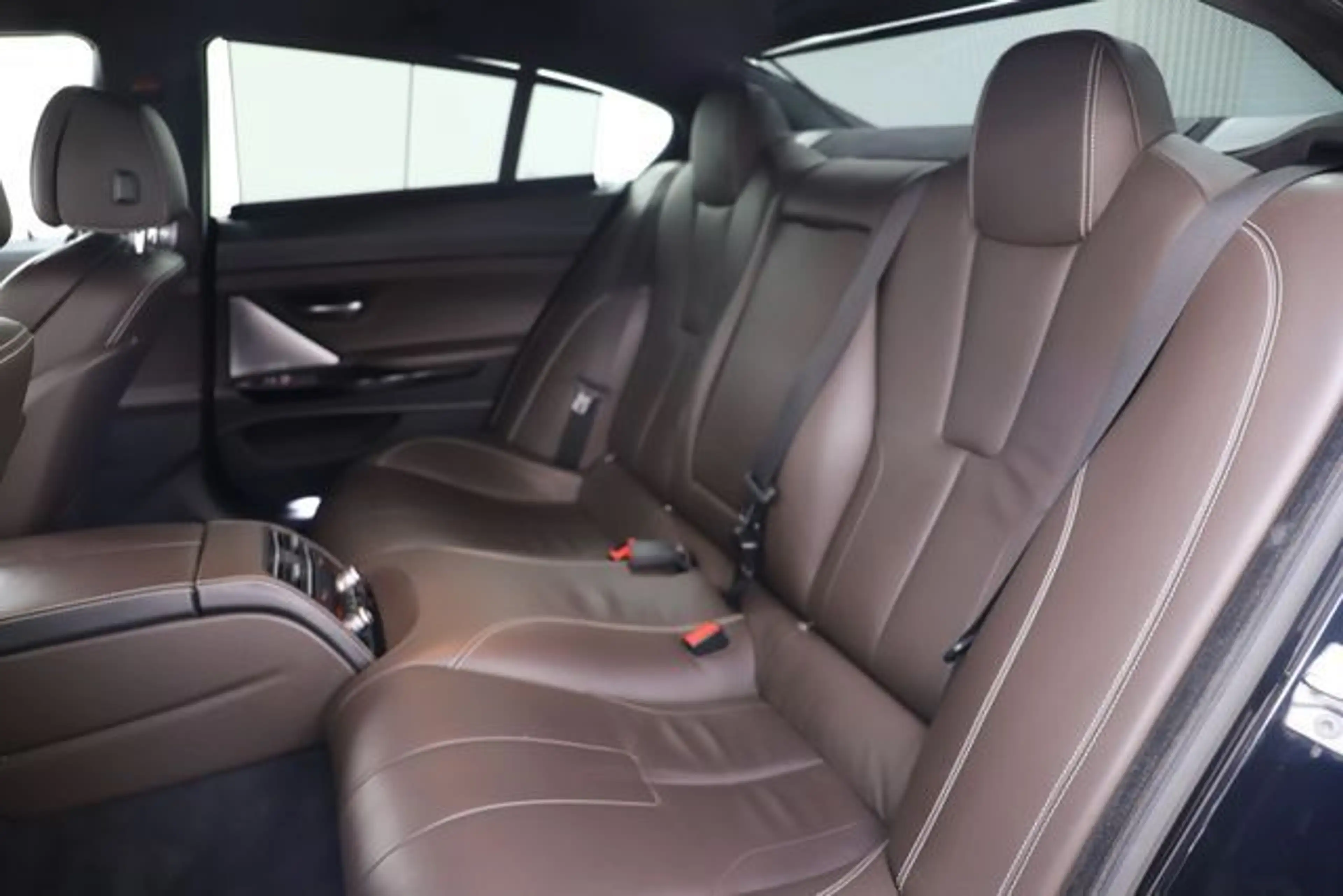 BMW M6 Gran Coupe LCI 4.4 560 PS B&O HUD Individual — photo 11