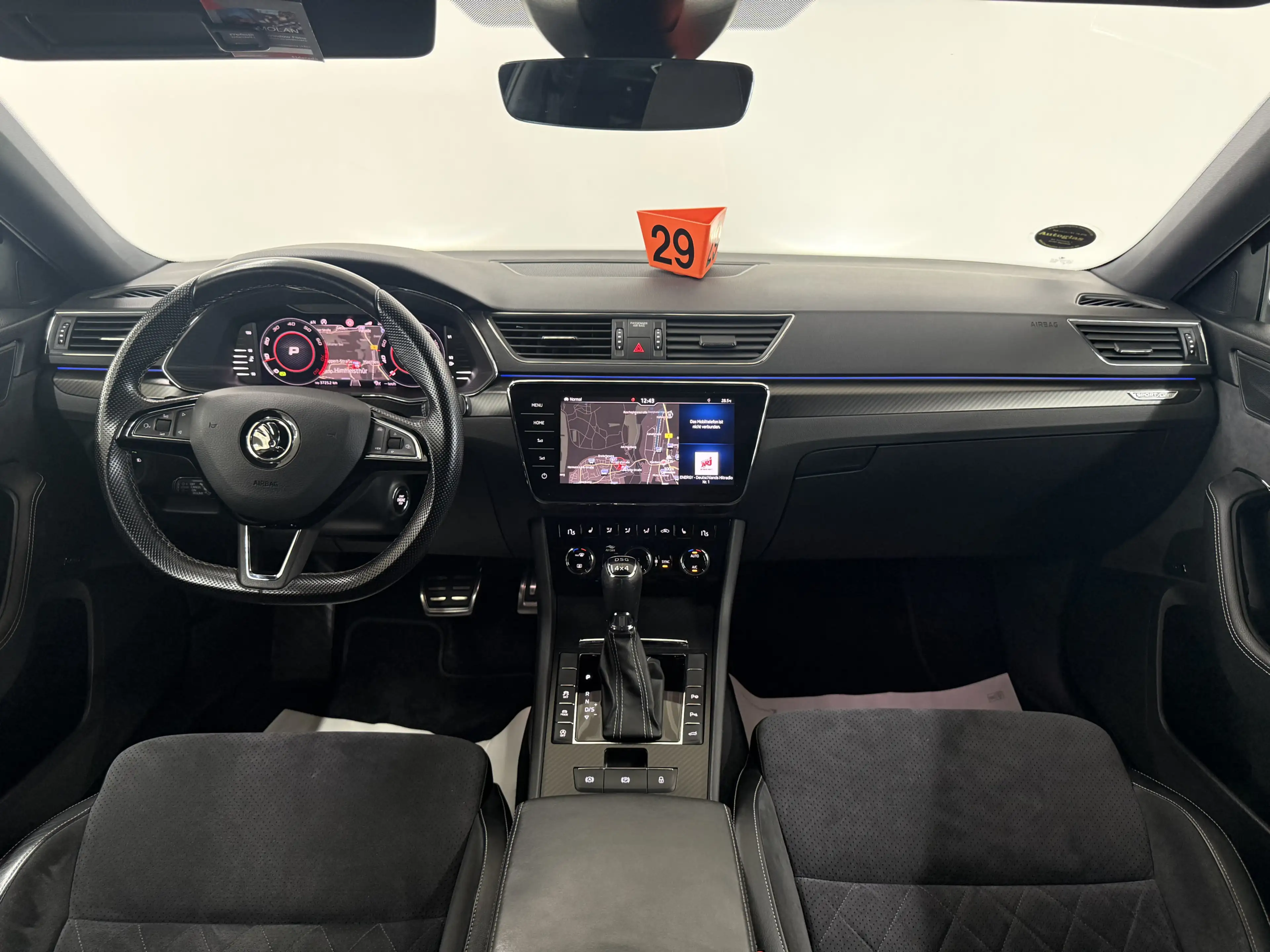 Skoda Superb Sportline 4x4 Virtual Canton ACC DCC STHZ — photo 12