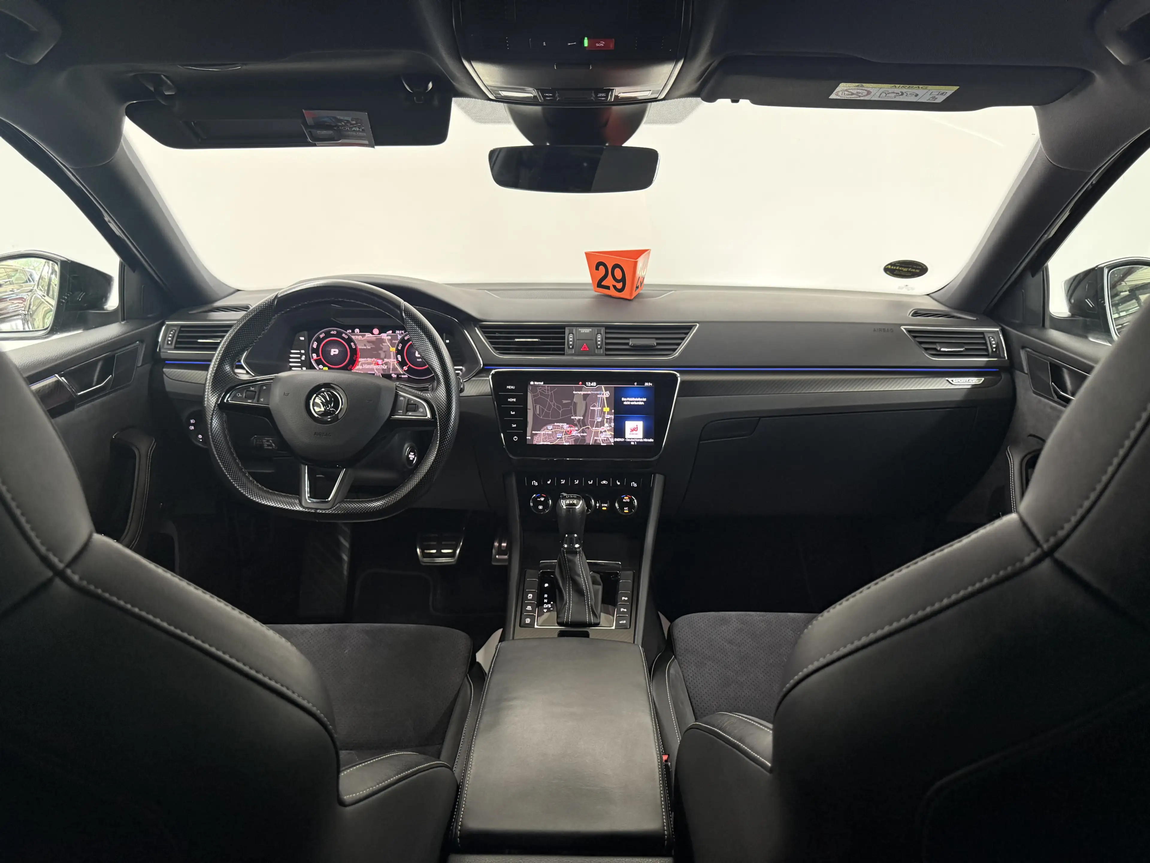 Skoda Superb Sportline 4x4 Virtual Canton ACC DCC STHZ — photo 6