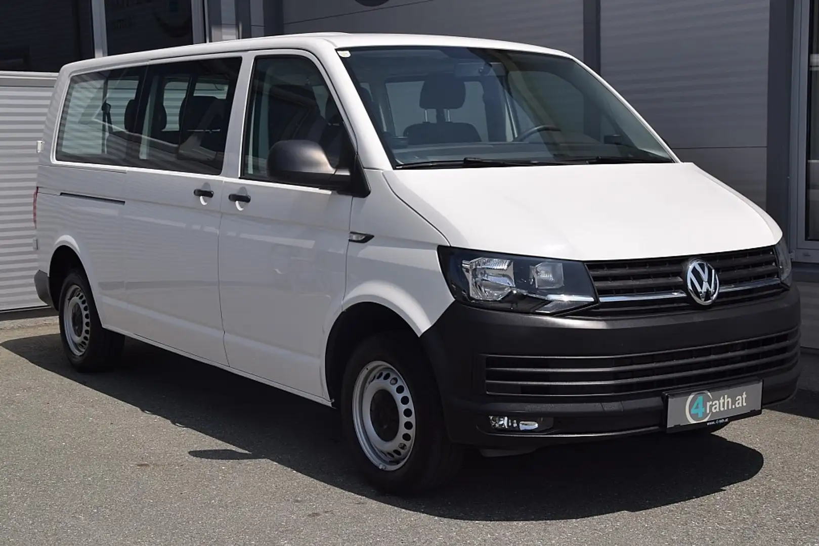 Volkswagen T6 Kombi LR 2,0 TDI AHK / NETTO: 20.817 € Bílá - 2