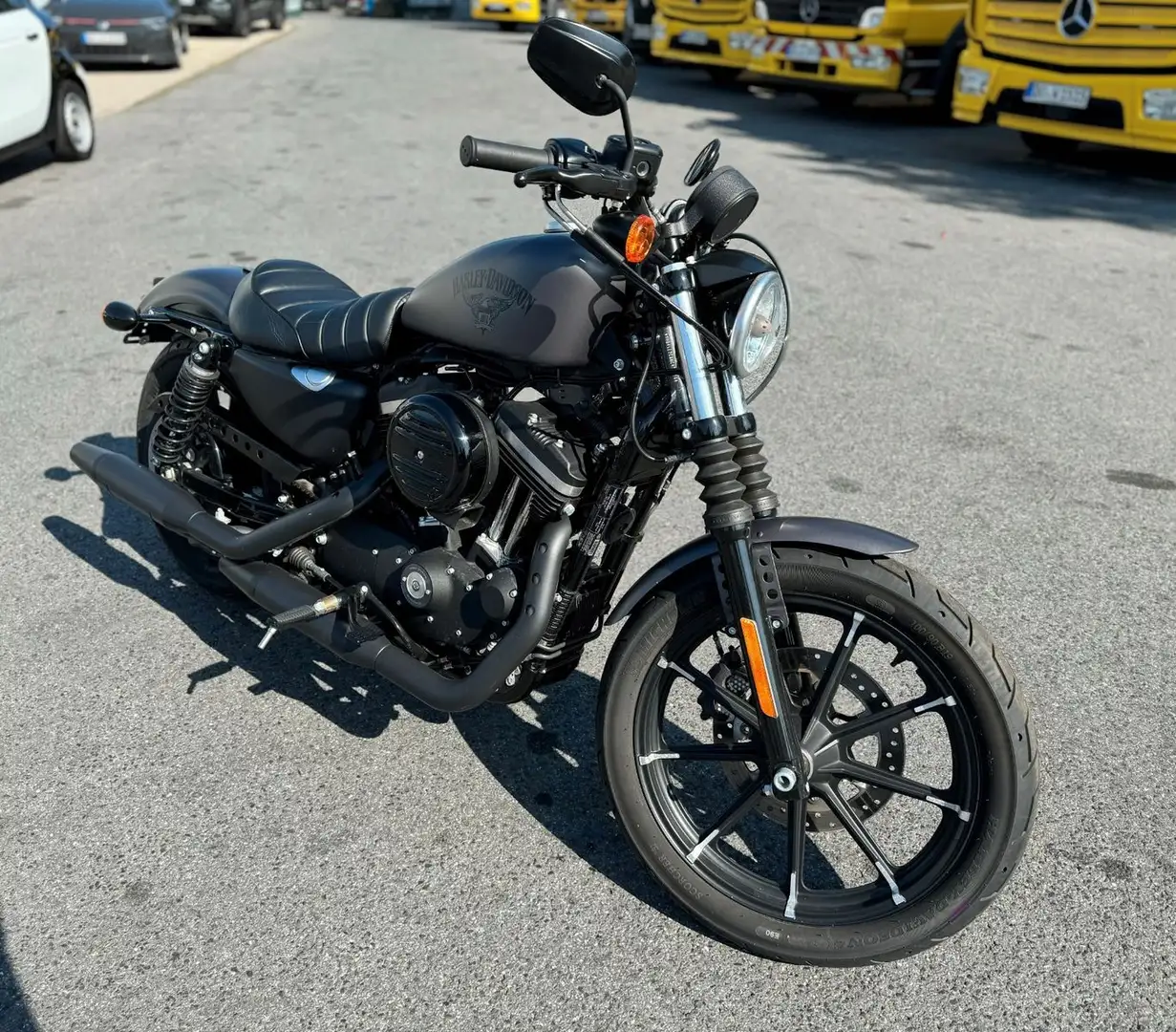 Harley-Davidson Sportster Iron 883 Gri - 1