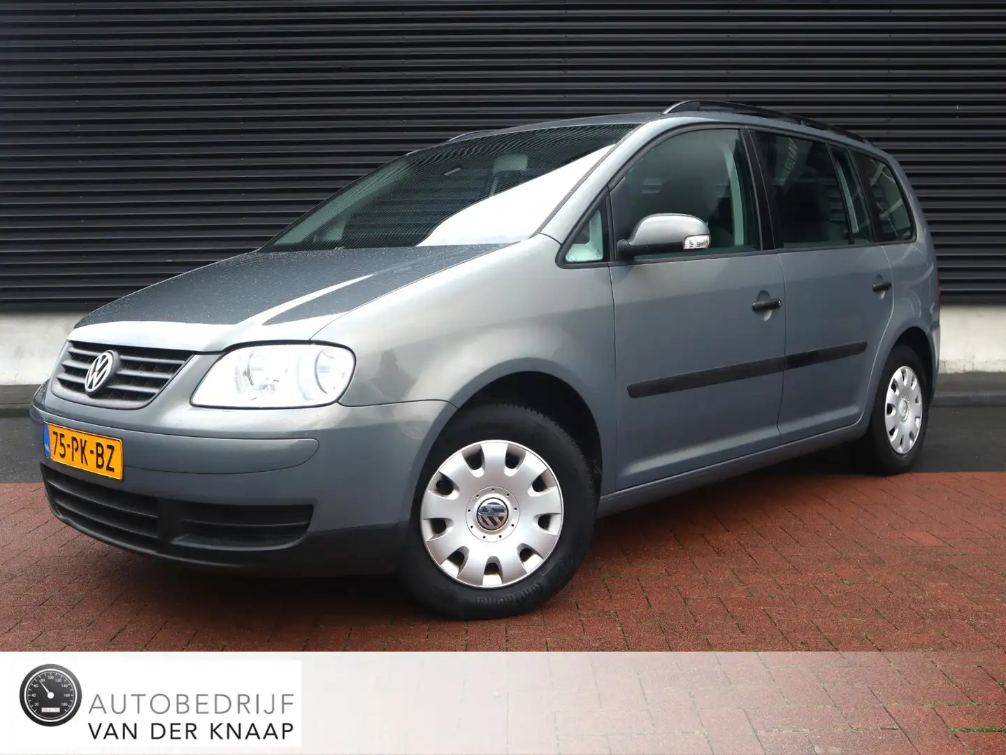 Volkswagen Touran 1.6-16V FSI Turijn | Airco | Cruise | Nieuwe koppe Grijs - 1