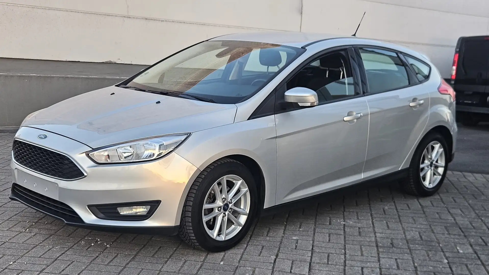 Ford Focus 1.0i Essence 74Kw Euro 6b.Année 2015,102.000Km Argento - 1