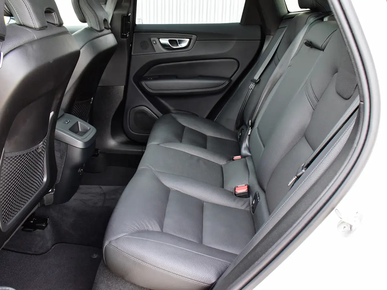 Volvo XC60 снимка Volvo XC60