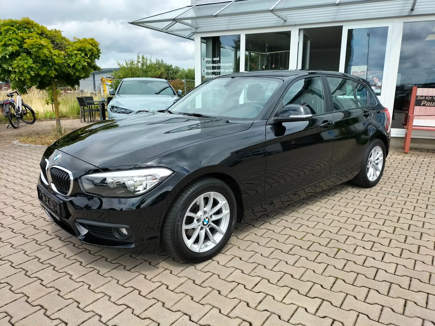 BMW 116 116 i Advantage Noir - 2