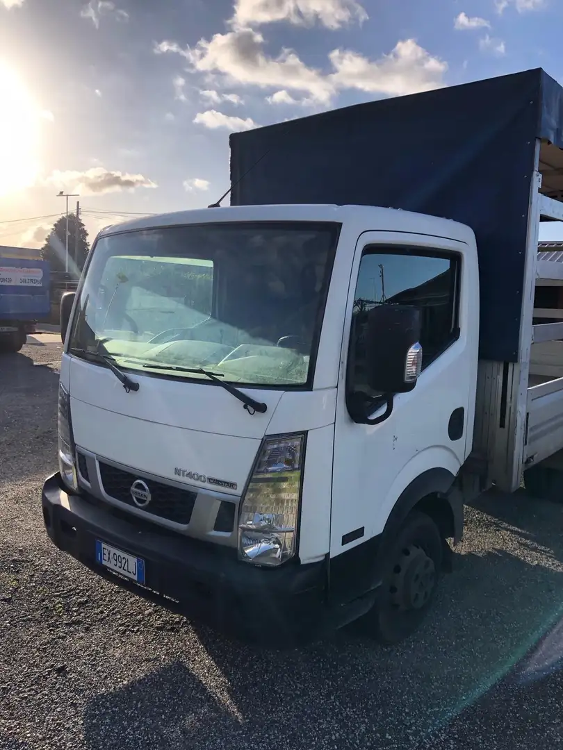 Nissan Cabstar NT 400 Blanco - 2