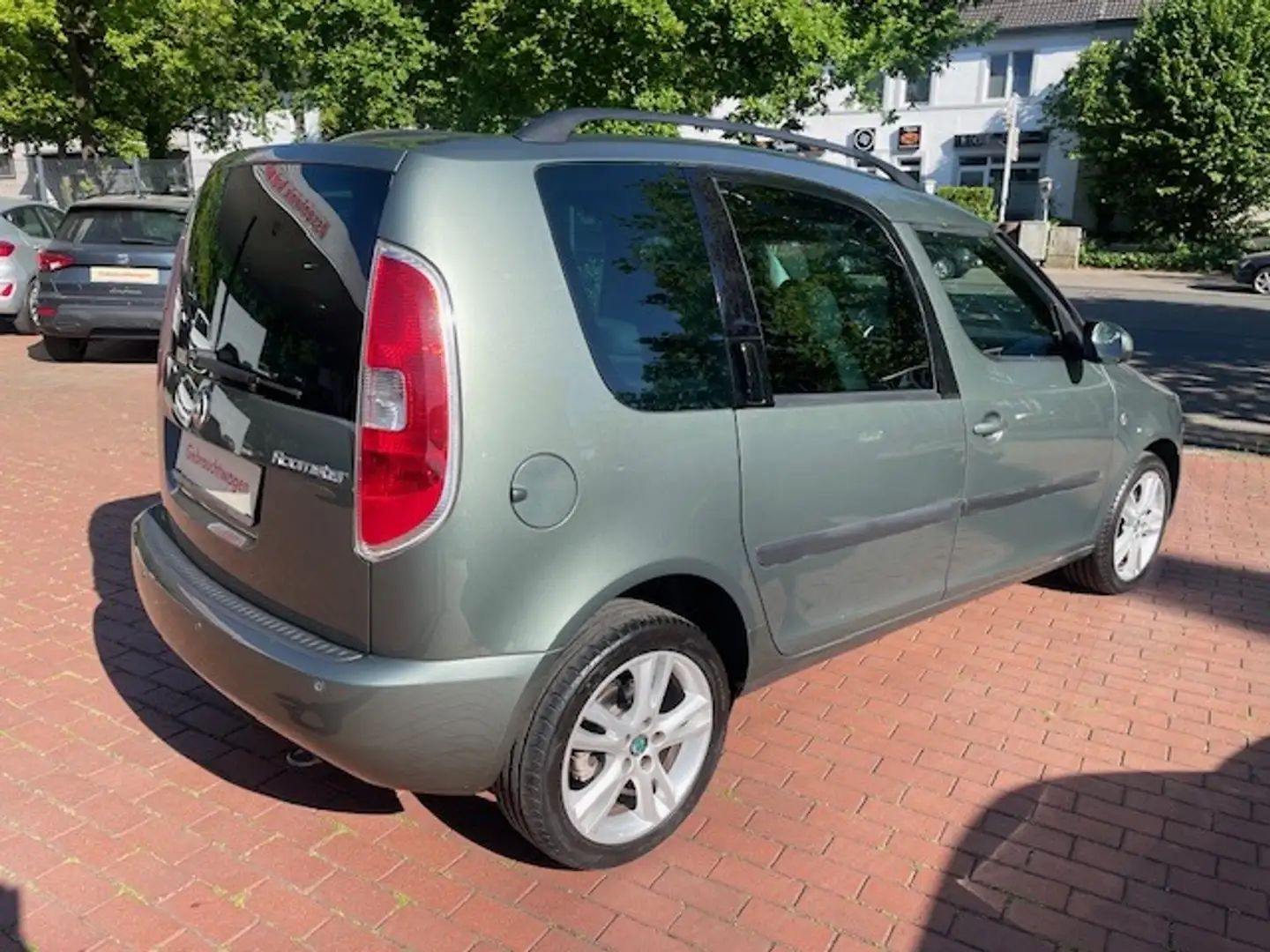 Skoda Roomster 1,6 Grün - 2