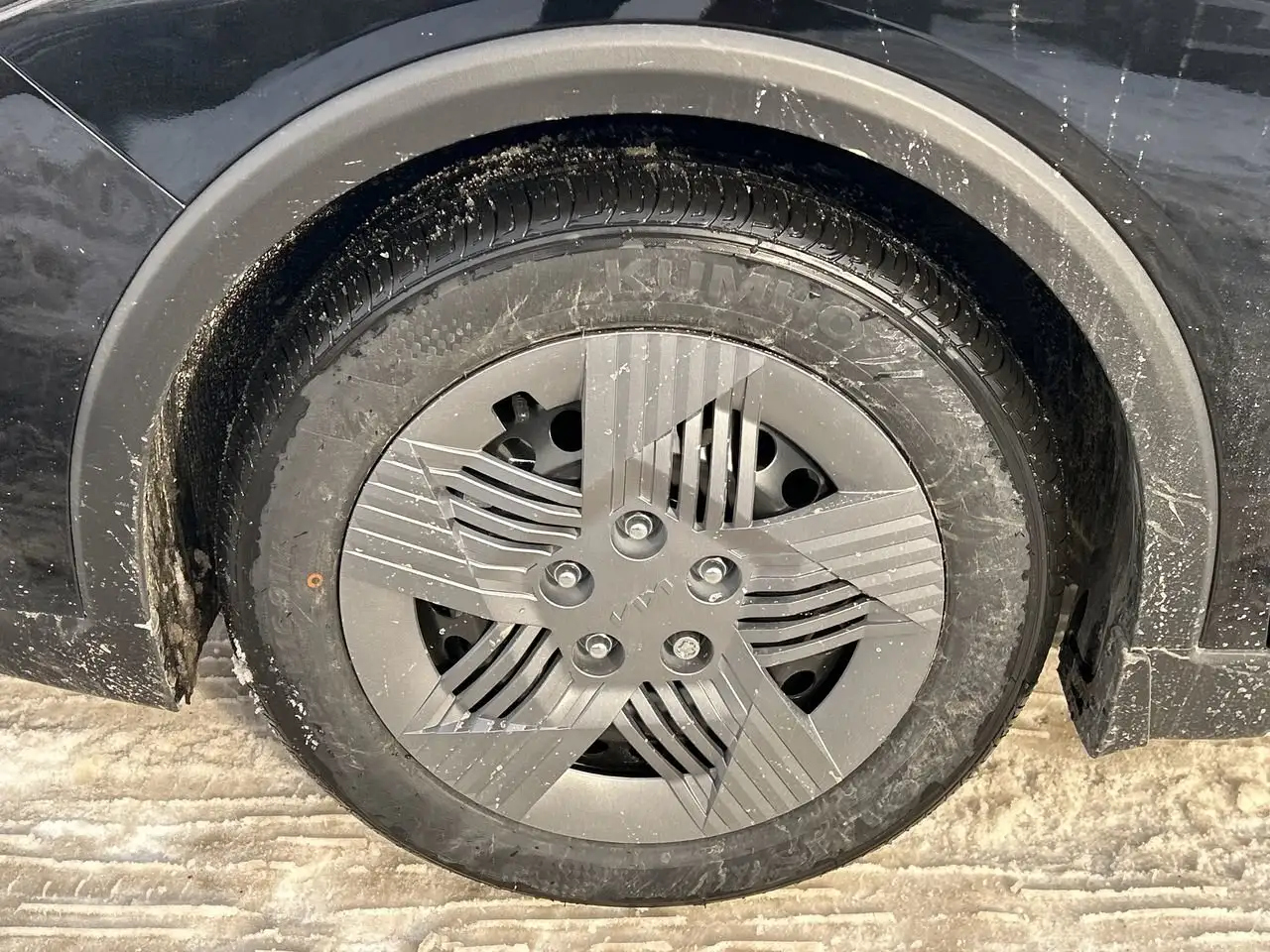 Kia K4 снимка Kia K4