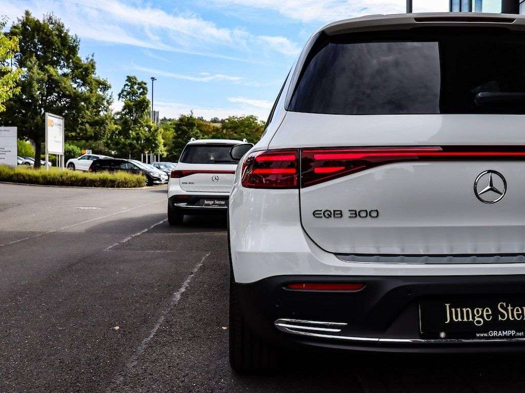 Mercedes-Benz EQB