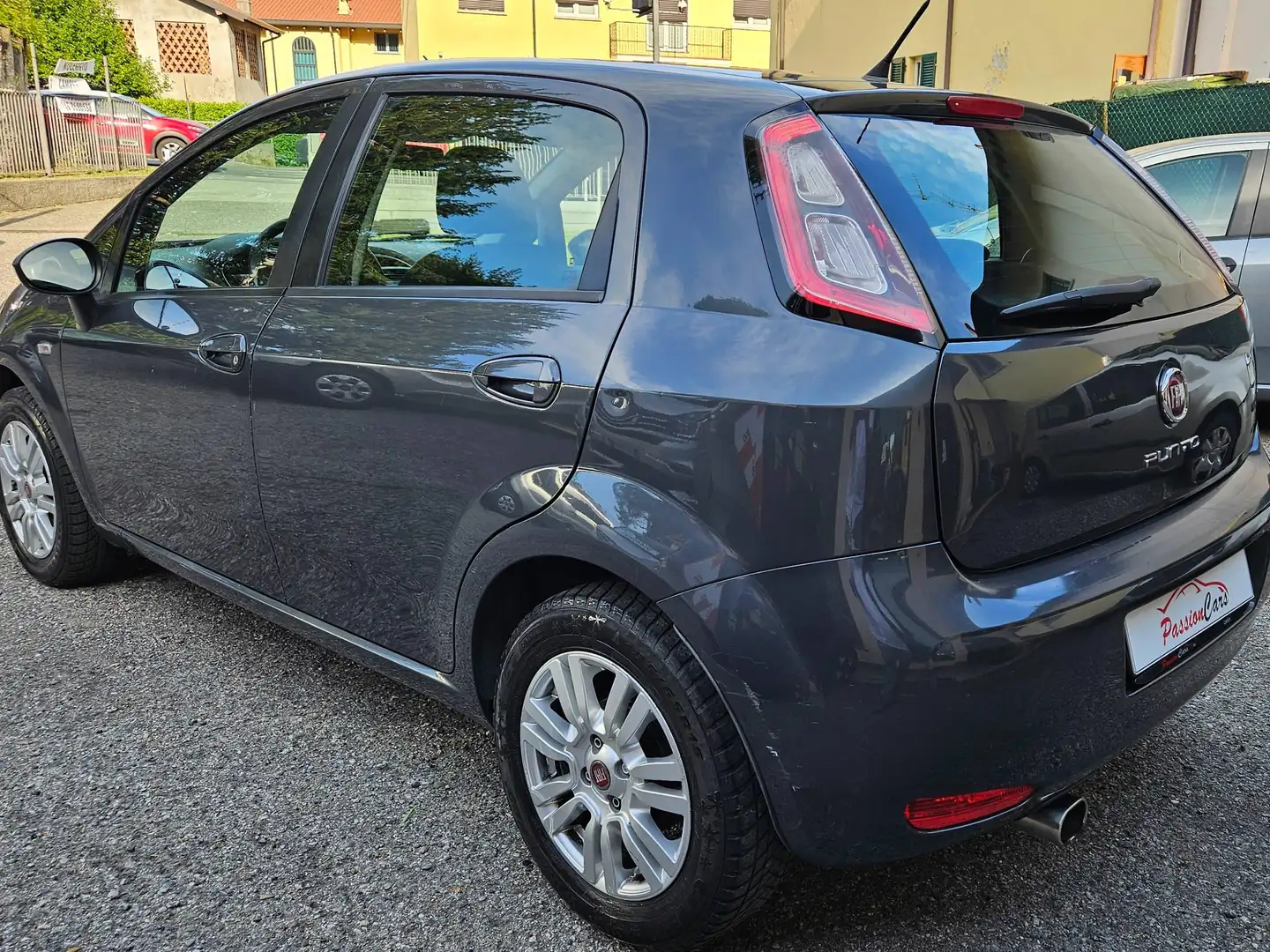Fiat Grande Punto Grau - 2