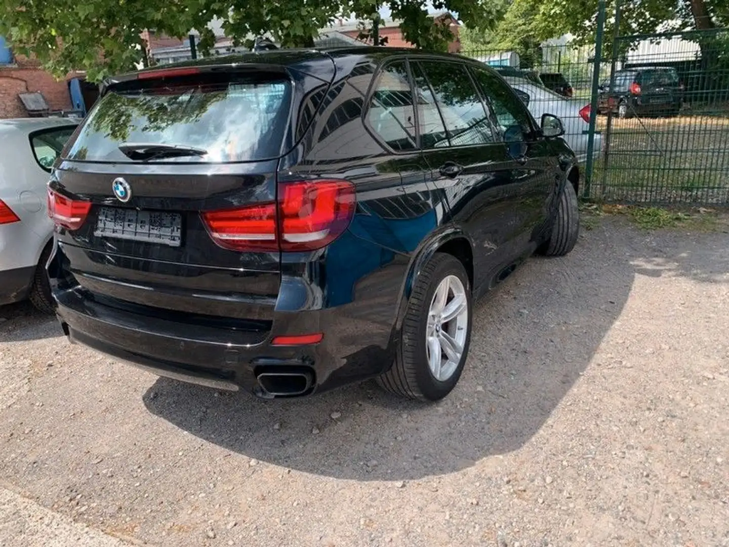 BMW X5 M M50d Schwarz - 2