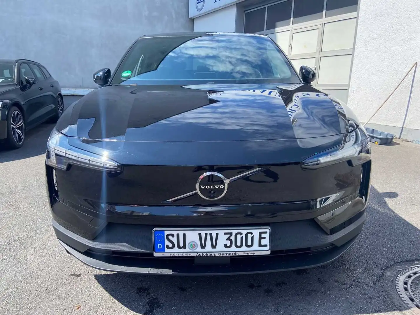 Volvo EX30 EX30 Ultra, Single Motor Extended Range, El Negru - 2