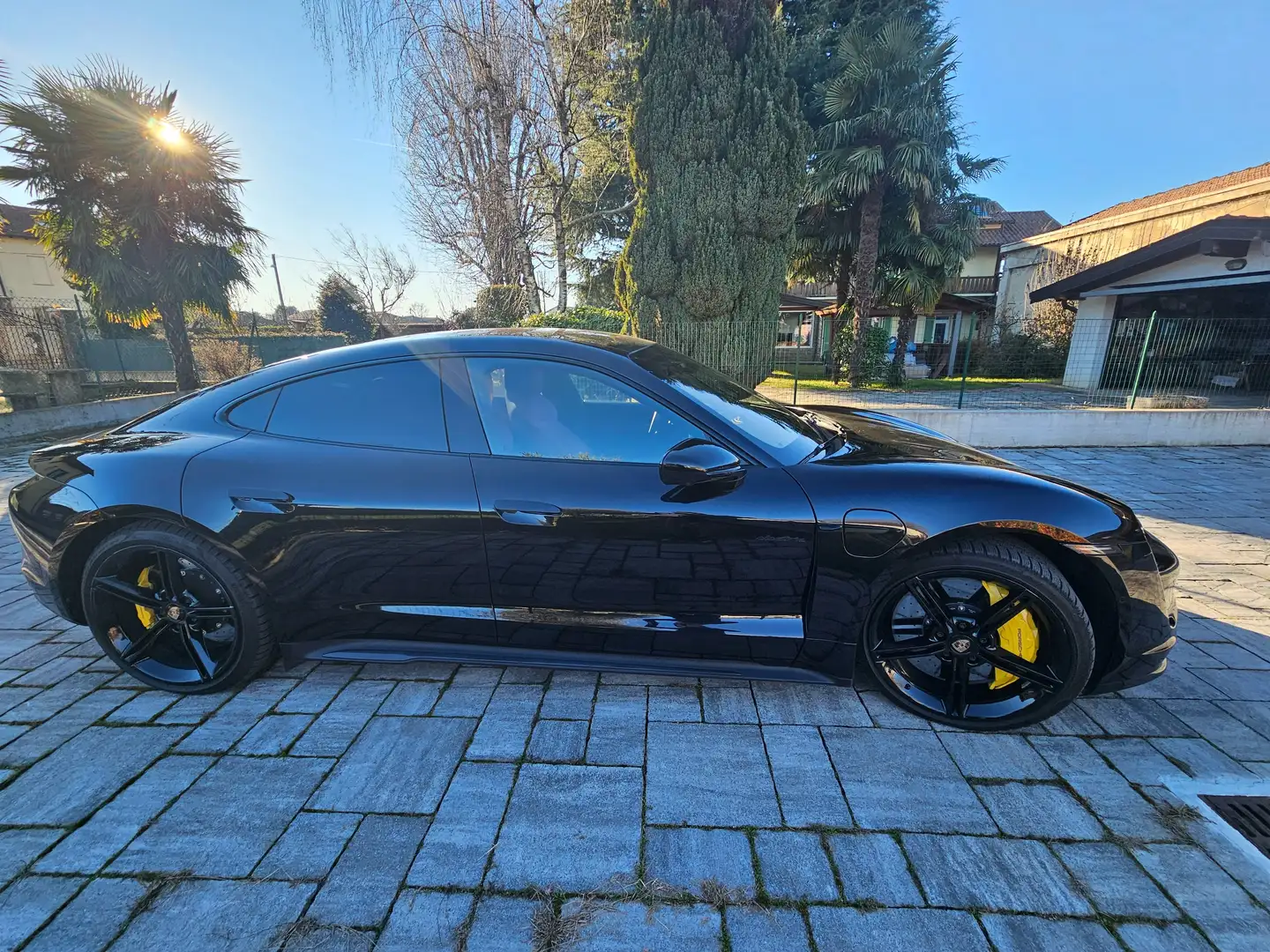 Porsche Taycan Turbo S - IVA TOTALMENTE DEDUCIBILE Nero - 2