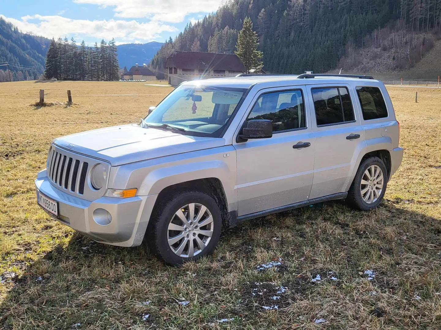 Jeep Patriot Patriot 2,0 CRD Sport Sport Silber - 1