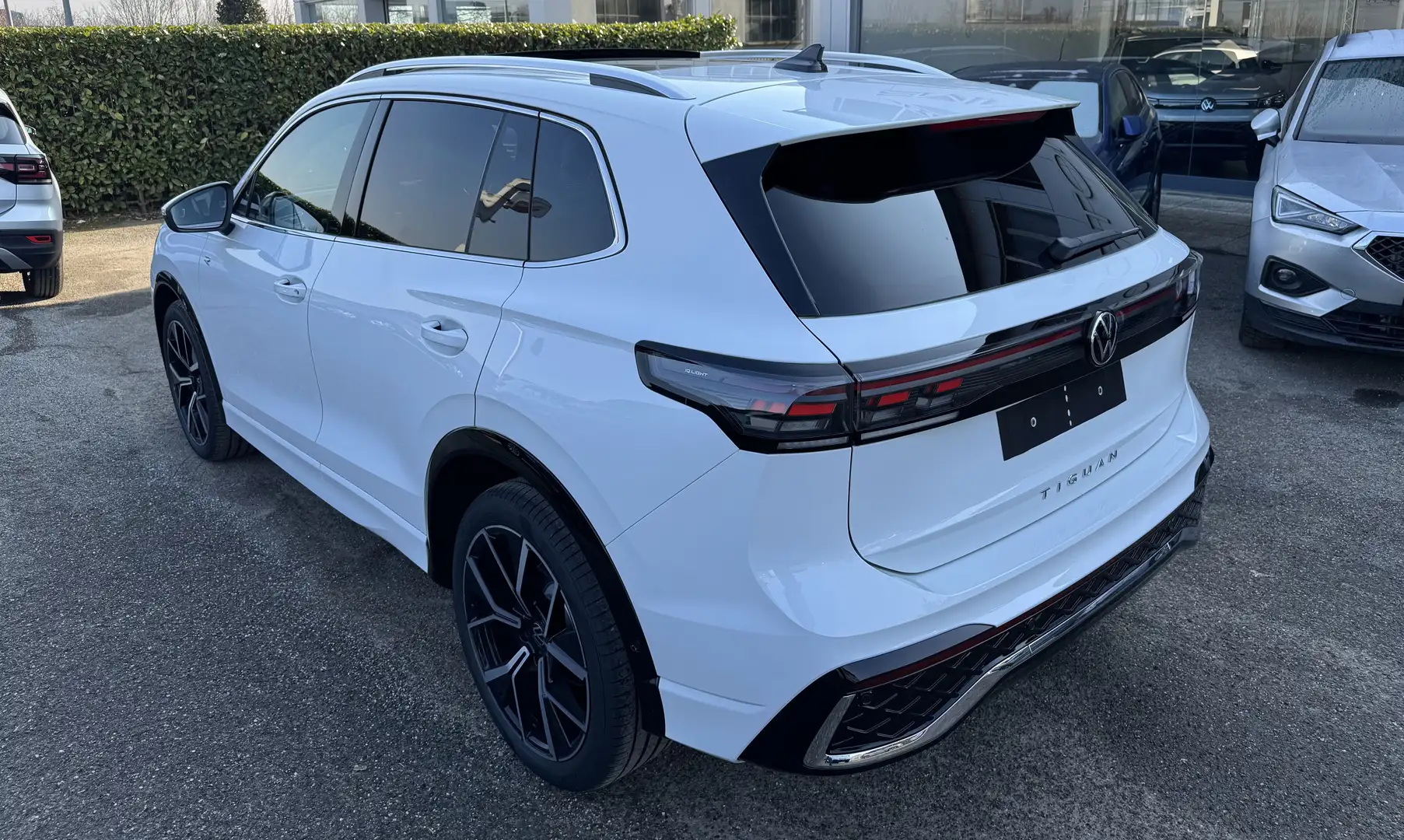 Volkswagen Tiguan 2.0 tdi R-Line PLUS 150cv DSG /KM0-NO VINCOLI Bianco - 2