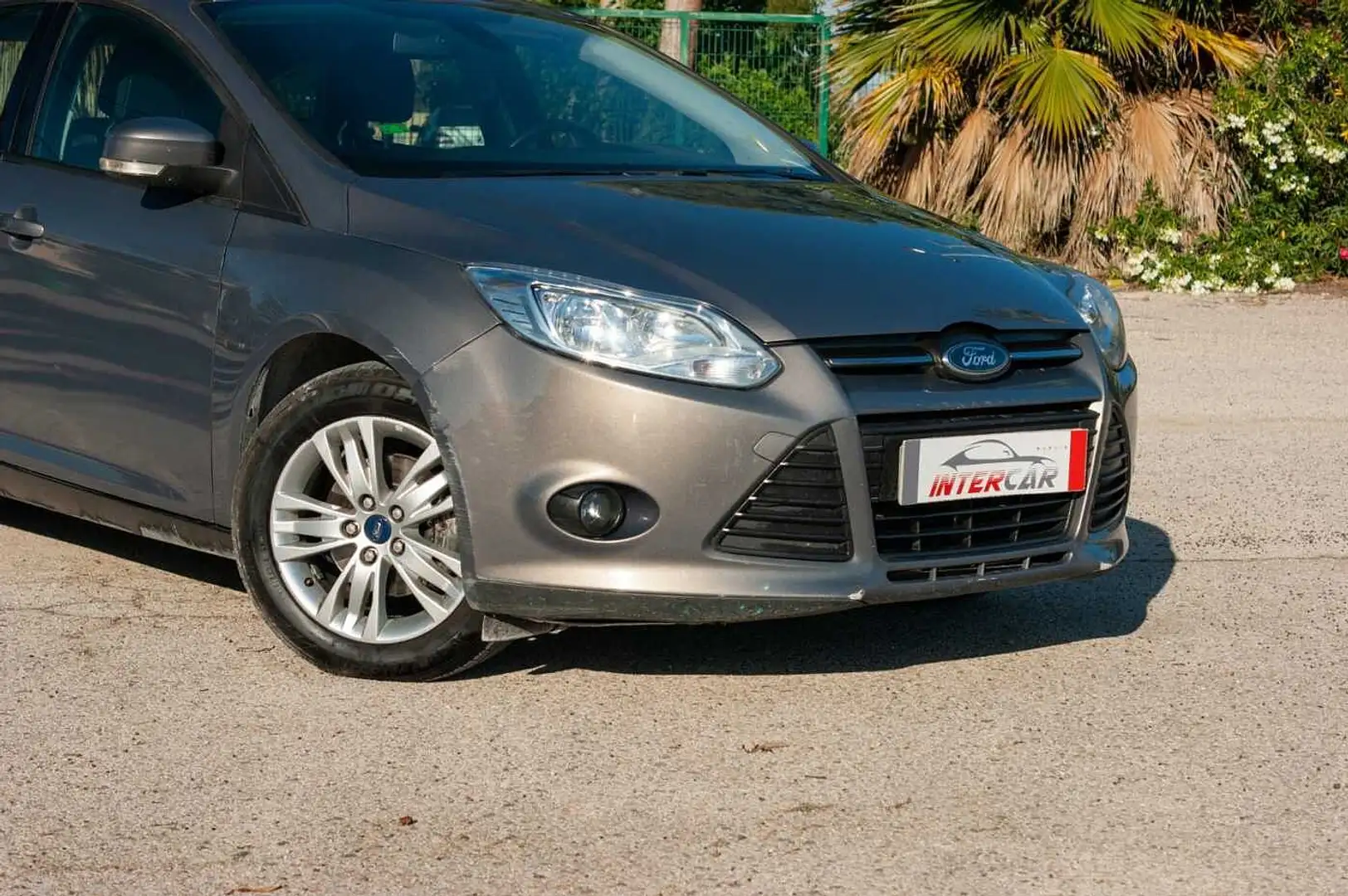 Ford Focus ES - Ber5 1.6 TDCi DPF EU5, Trend, 2011 - 2015 Marrón - 2