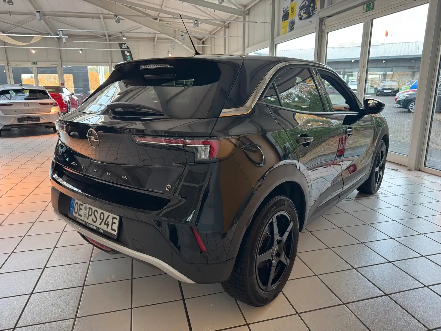 Opel Mokka e Ultimate Matix-LED+Navi+Alcantara Schwarz - 2