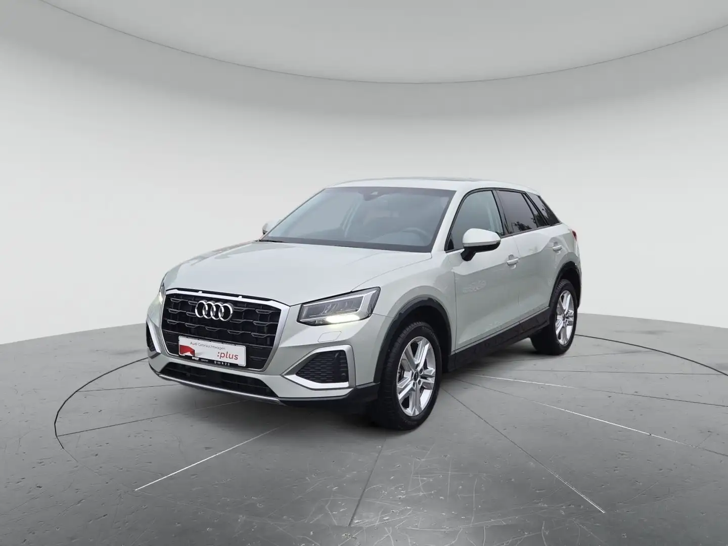 Audi Q2 advanced 35 TFSI S tronic, LED/AHK/PDC/SHZ/VI Silber - 2