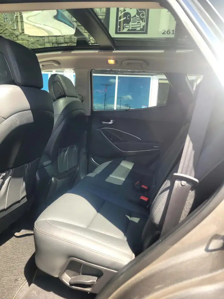 Hyundai SANTA FE photo Hyundai SANTA FE