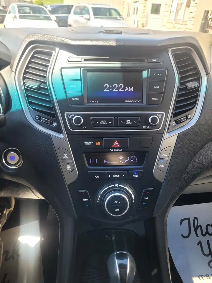Hyundai SANTA FE photo Hyundai SANTA FE