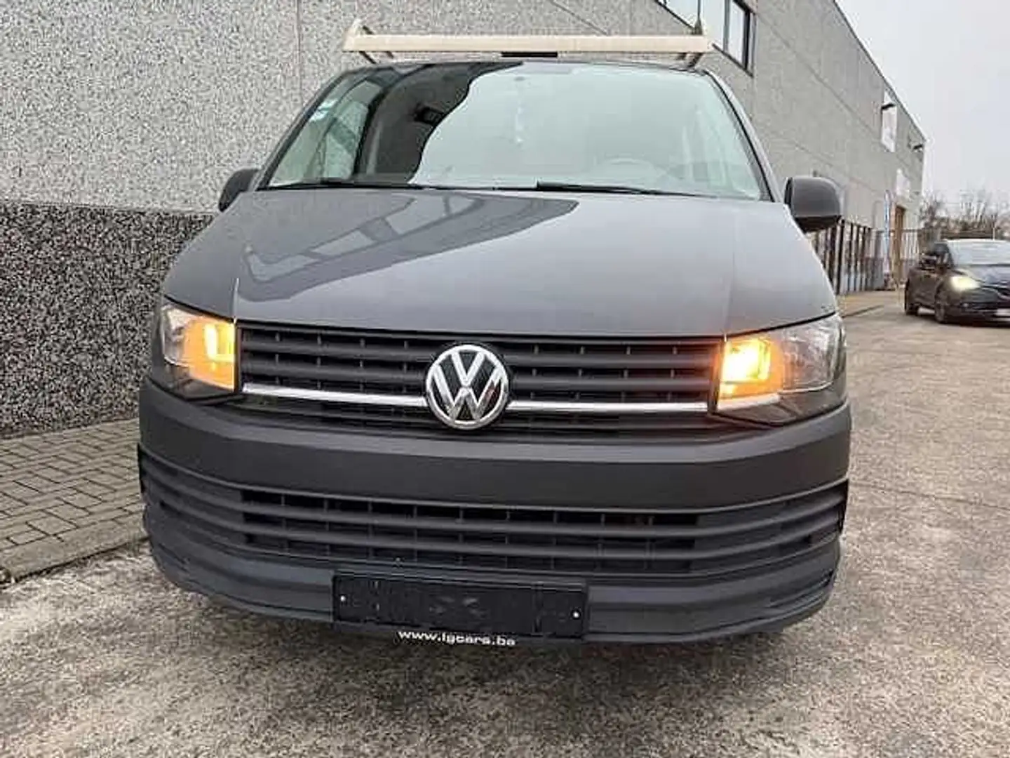 Volkswagen TRANSPORTER T6 2.0 TDi SCR BMT Gris - 2