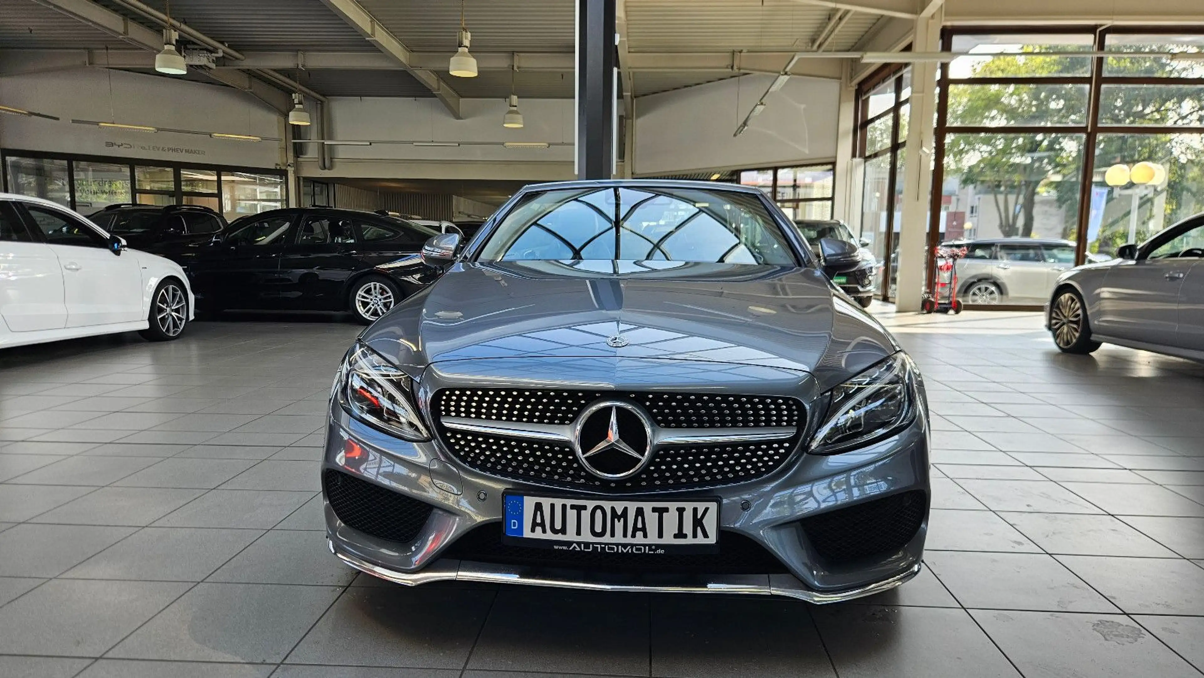 Mercedes-Benz C 250 C Cabrio *AMG Line*Airscarf*AHK*SHZ* — photo 5